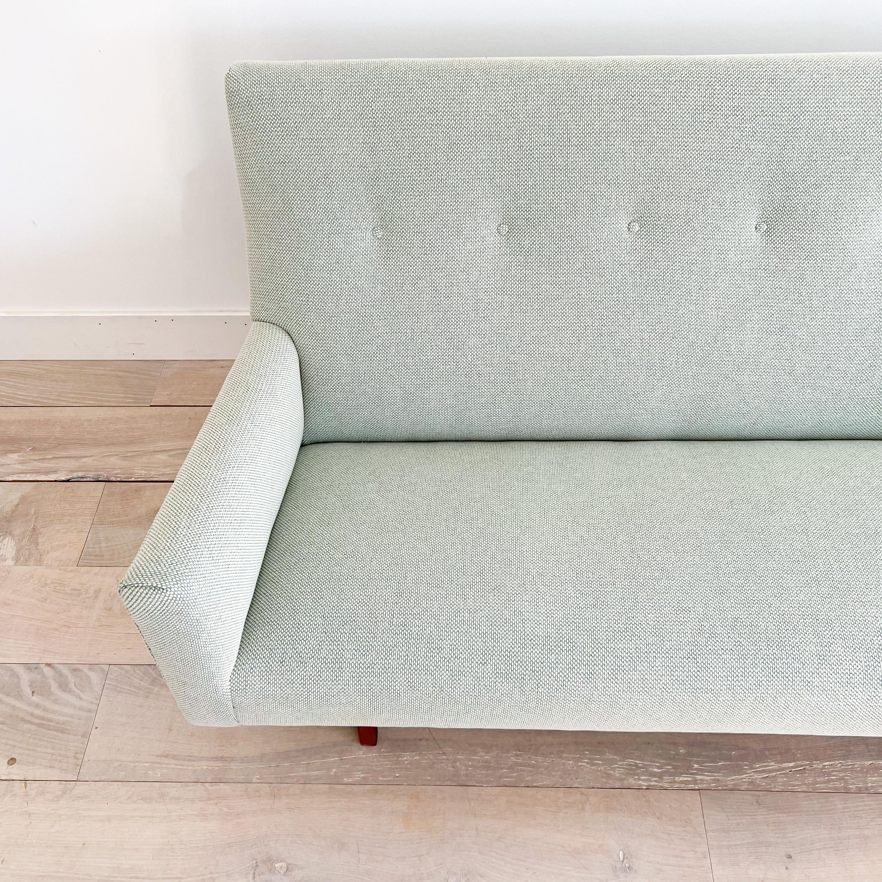 Mid-Century Modern Jens Risom U150 Sofa w/ New Mint Green Upholstery In Good Condition In Asheville, NC