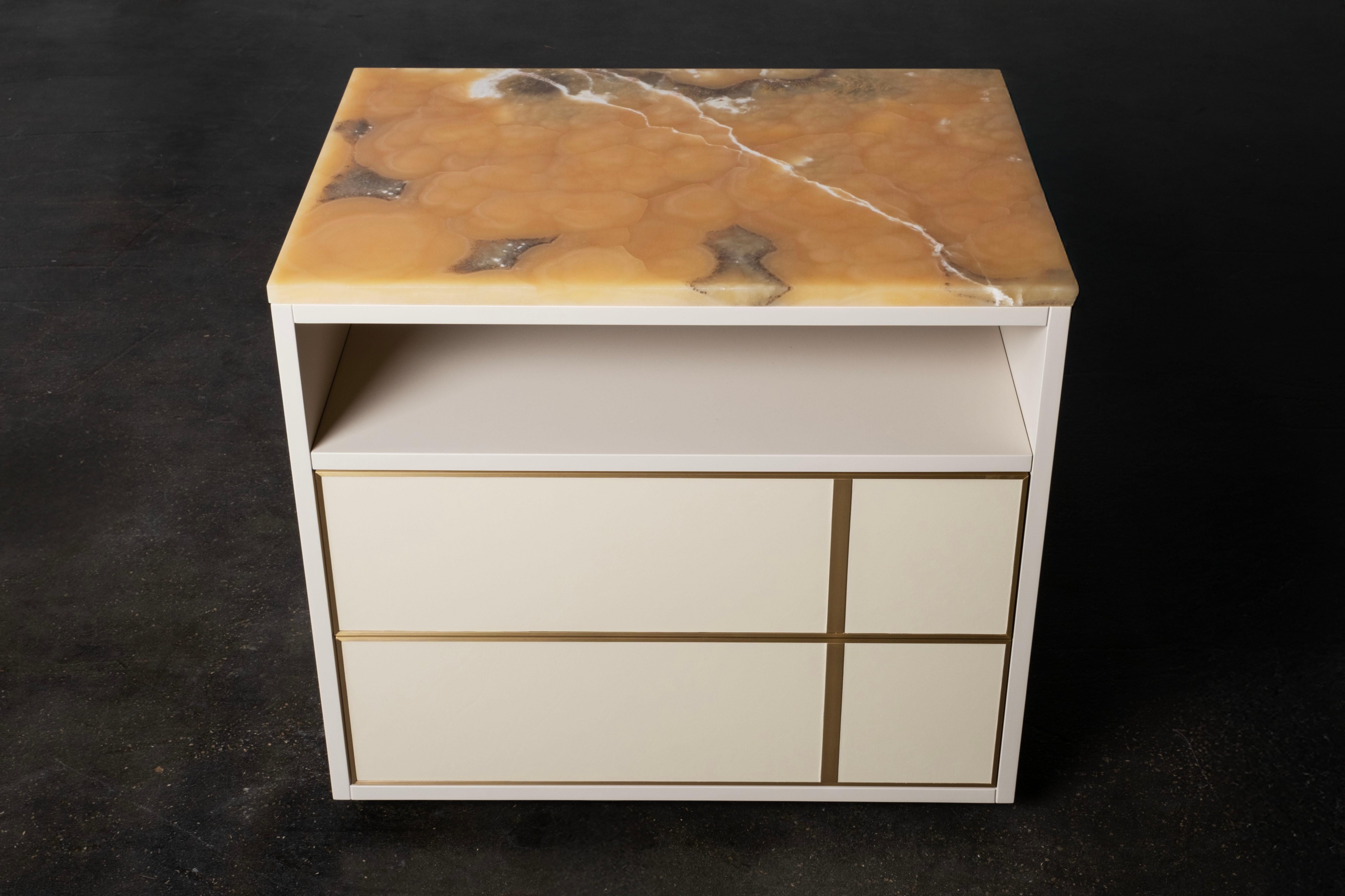 Modernité du milieu du siècle Jensen Ensemble 2 tables de nuit Tables de chevet, Onyx, Greenapple en vente 2