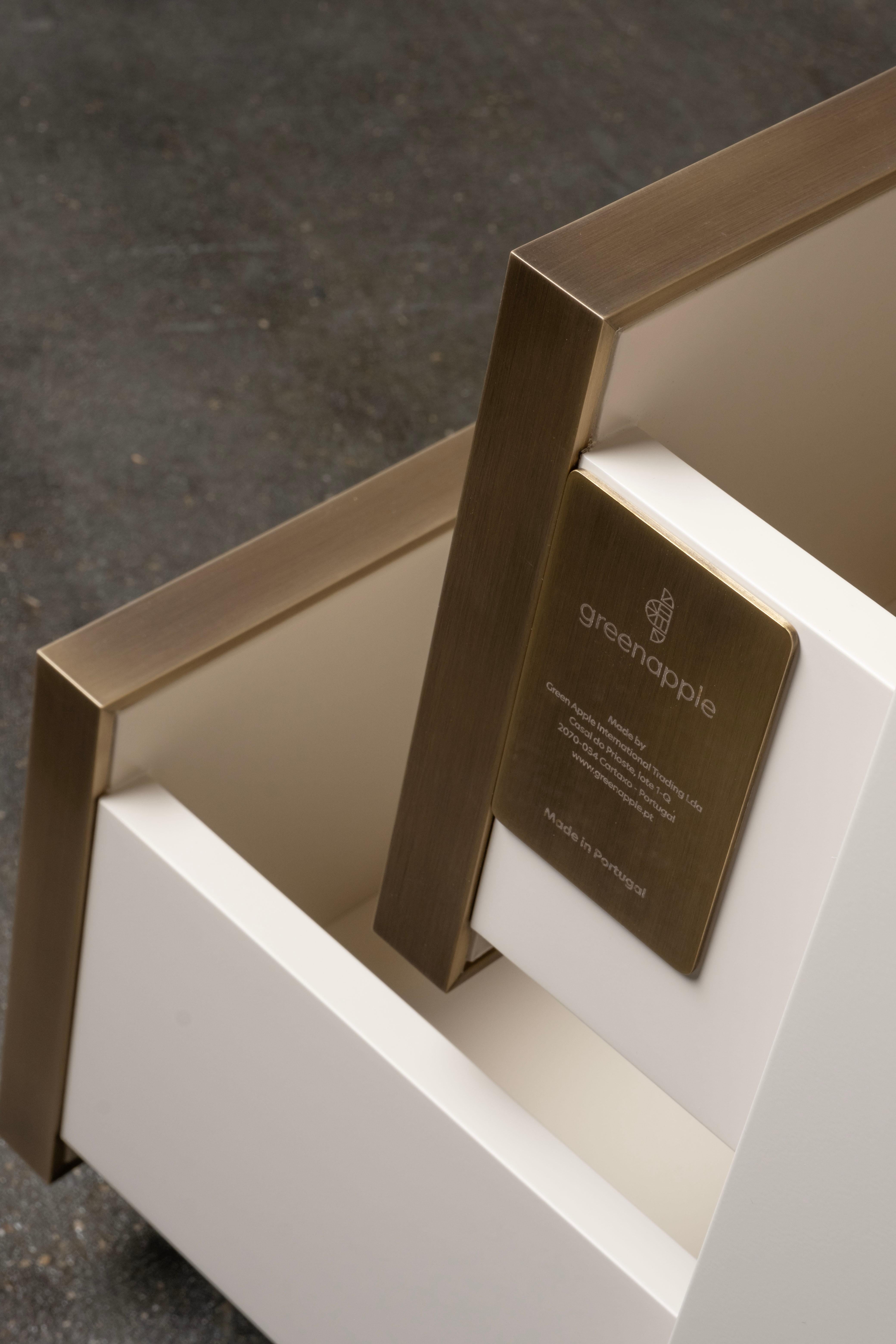 Modernité du milieu du siècle Jensen Ensemble 2 tables de nuit Tables de chevet, Onyx, Greenapple en vente 6