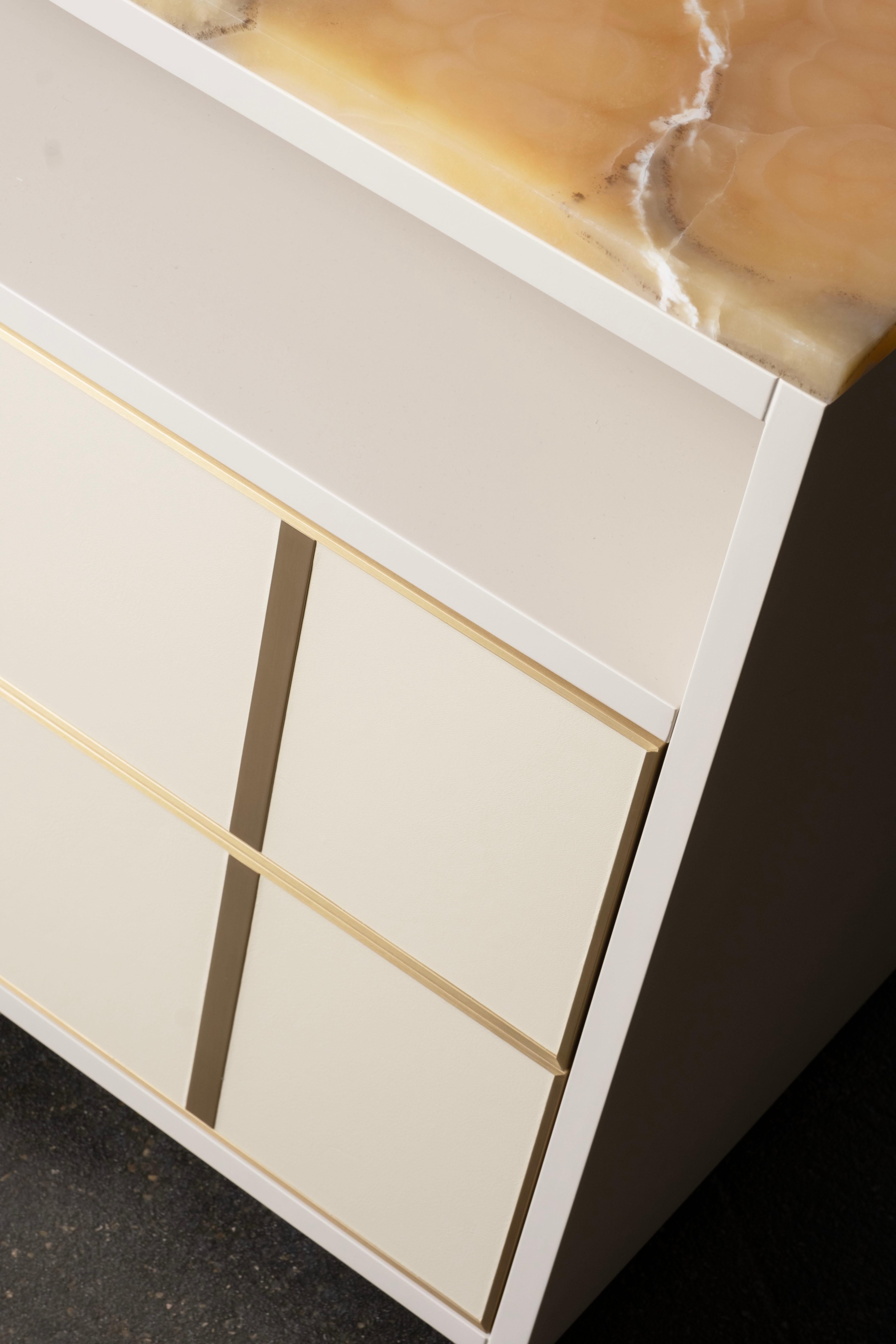 XXIe siècle et contemporain Modernité du milieu du siècle Jensen Ensemble 2 tables de nuit Tables de chevet, Onyx, Greenapple en vente