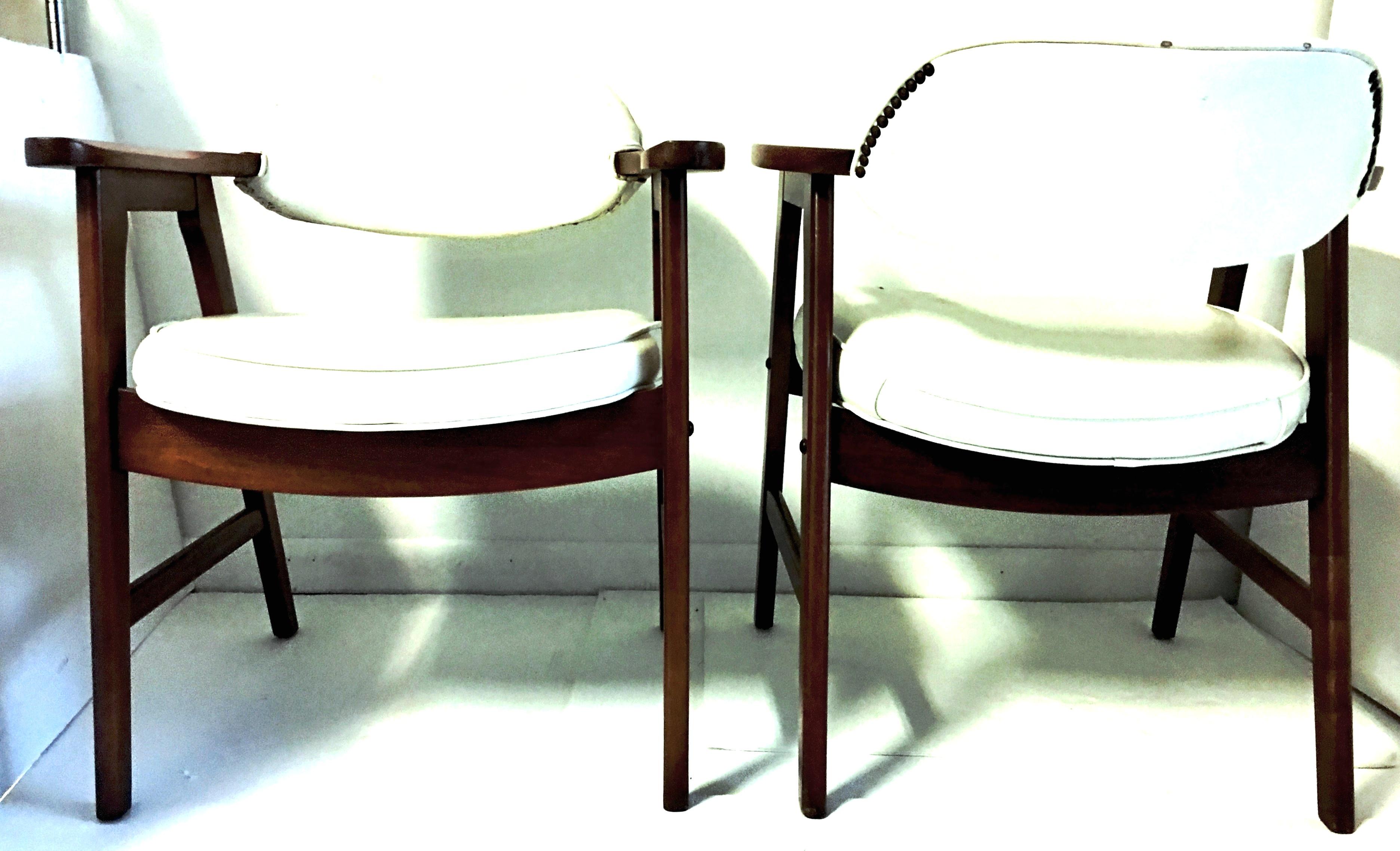 Mid-Century Modern Jerry Johnson Style Upholstered Armchairs, Pair of Two In Good Condition For Sale In West Palm Beach, FL