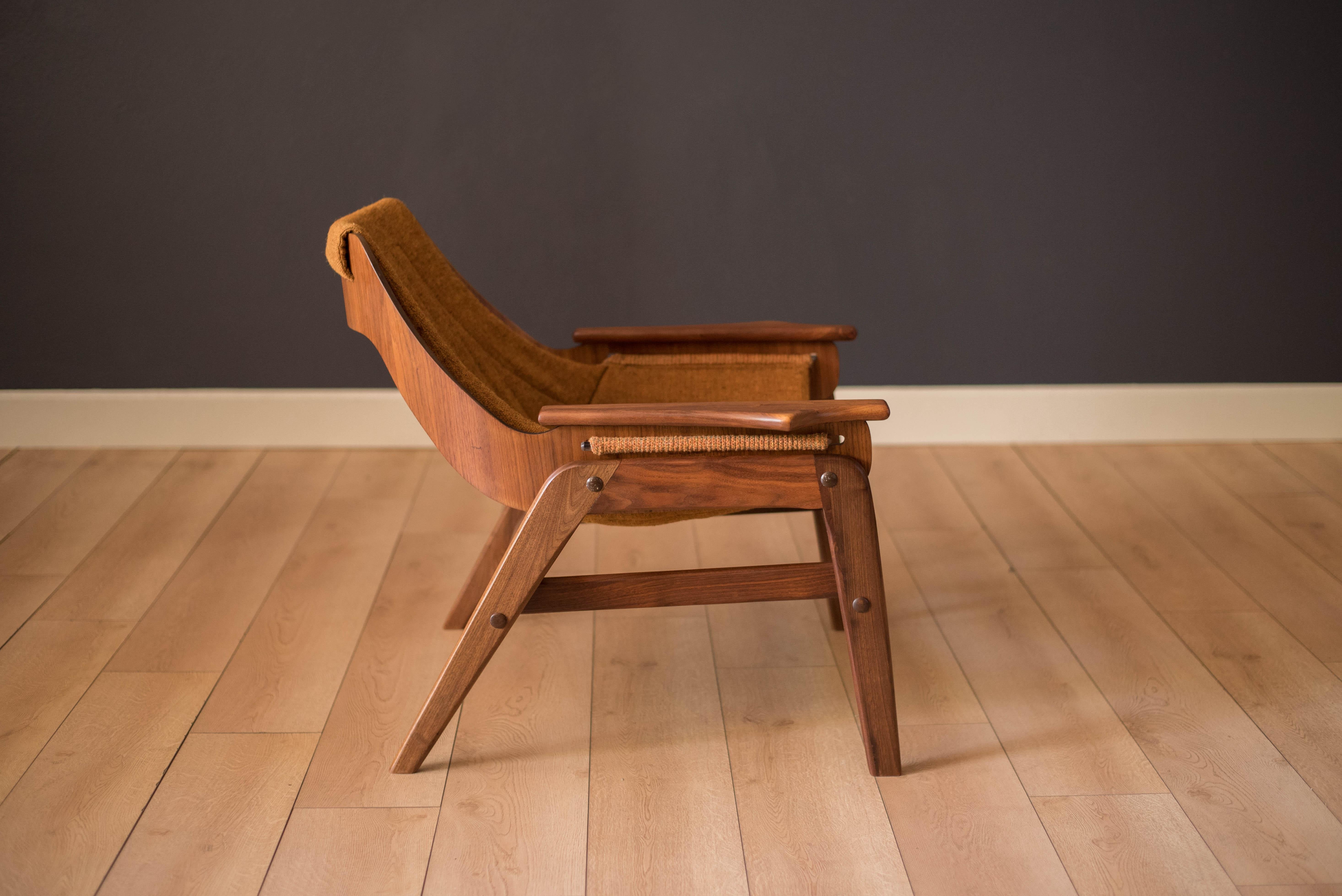 American Mid-Century Modern Jerry Johnson Walnut Lounge Chair