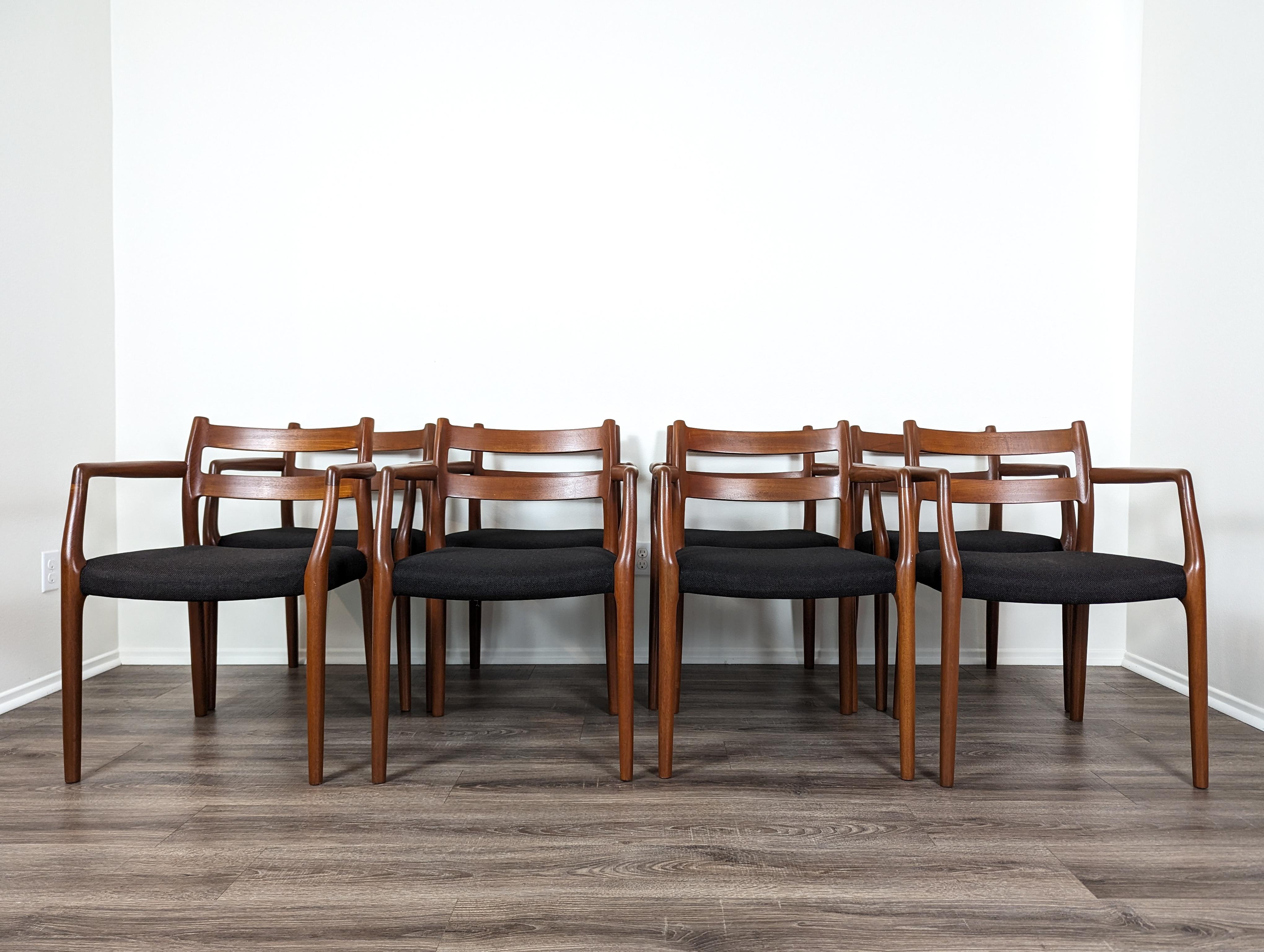 Mid Century Modern J.L. Møllers, Model 67, Arm Chairs by Niels Otto Moller im Zustand „Gut“ im Angebot in Chino Hills, CA