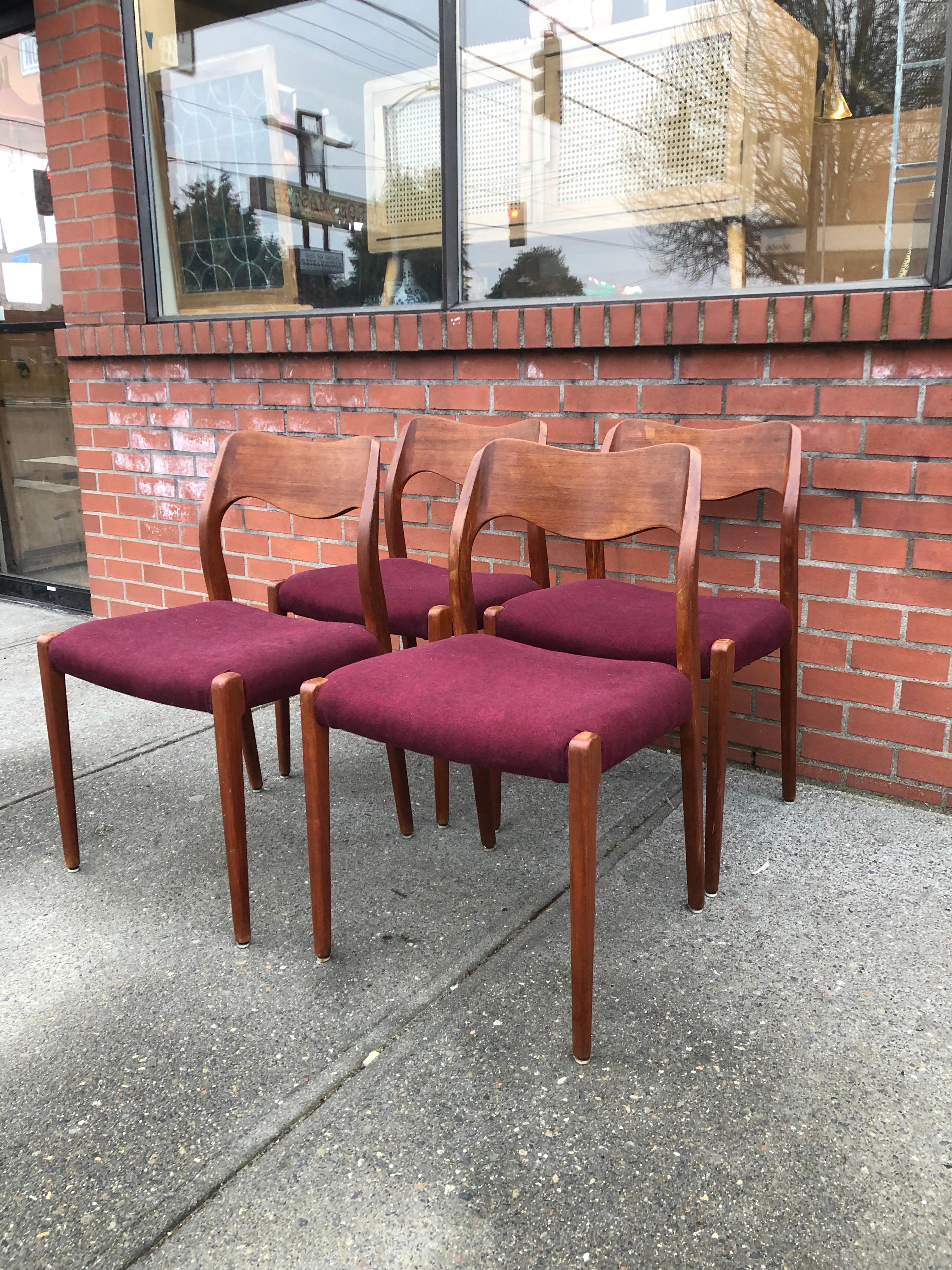 moller dining chairs