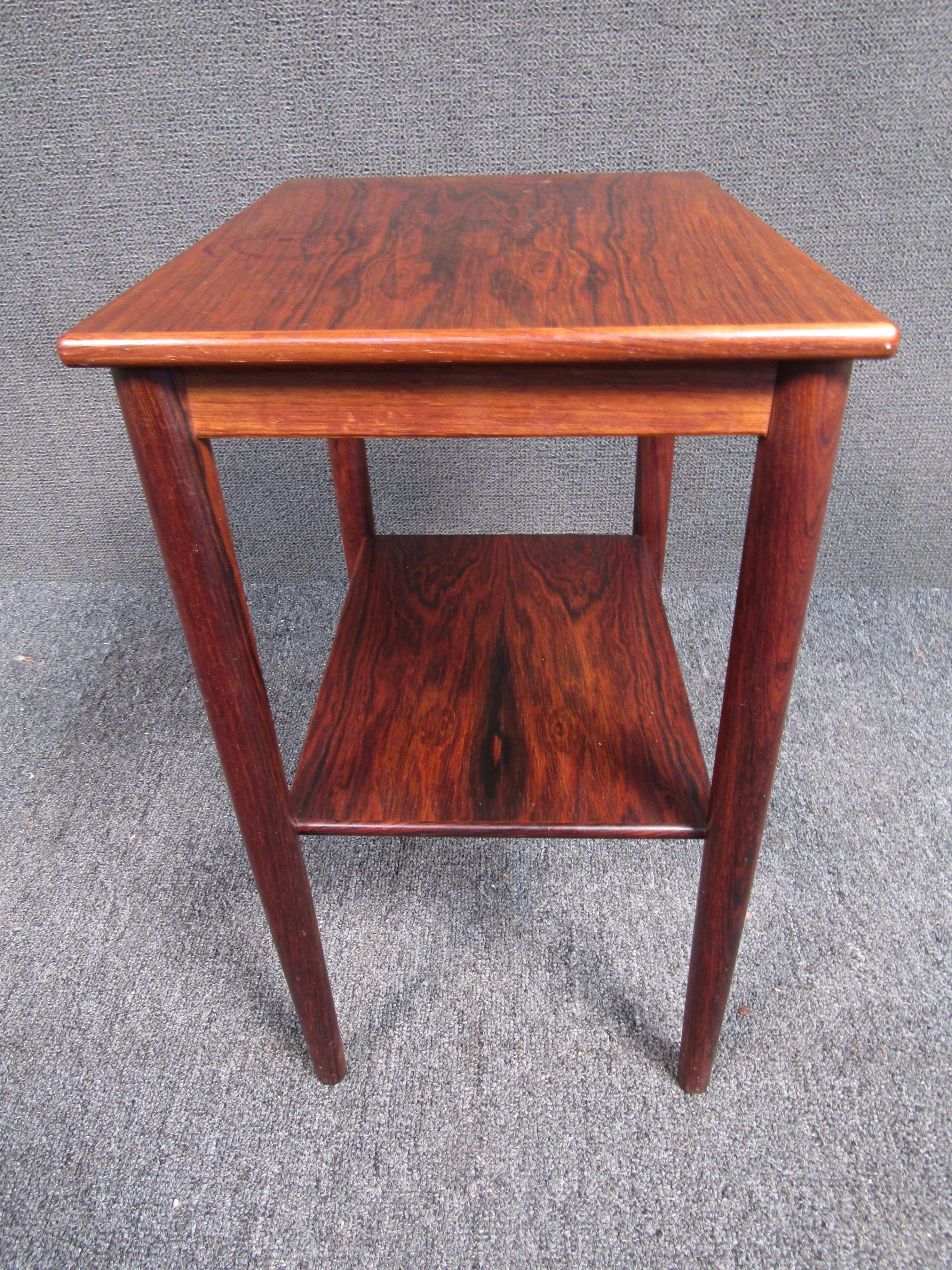 Mid-Century Modern John Stuart Rosewood End Table In Good Condition For Sale In Brooklyn, NY