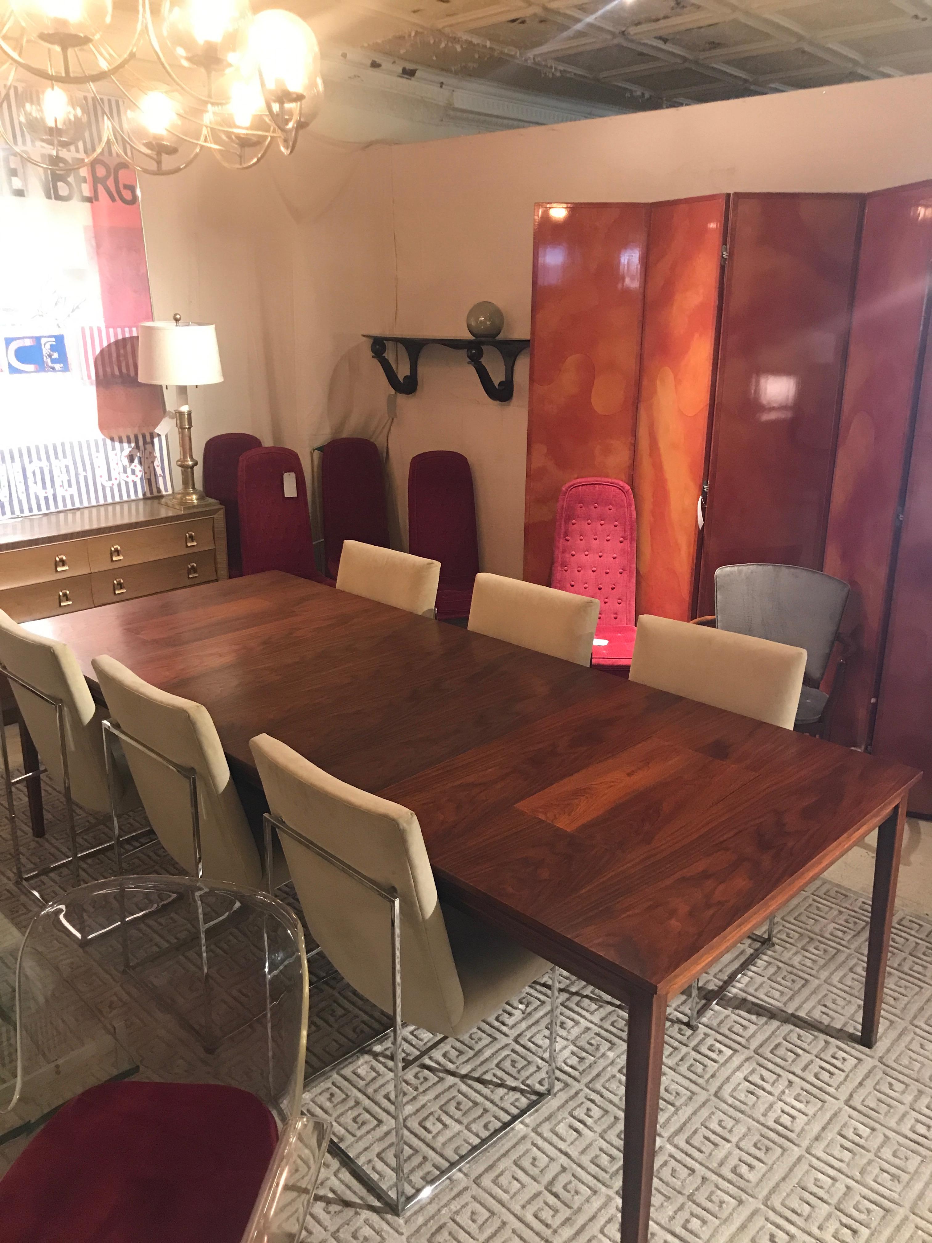 Mid-Century Modern John Stuart Walnut Extension Dining Table with 2 Leaves 3
