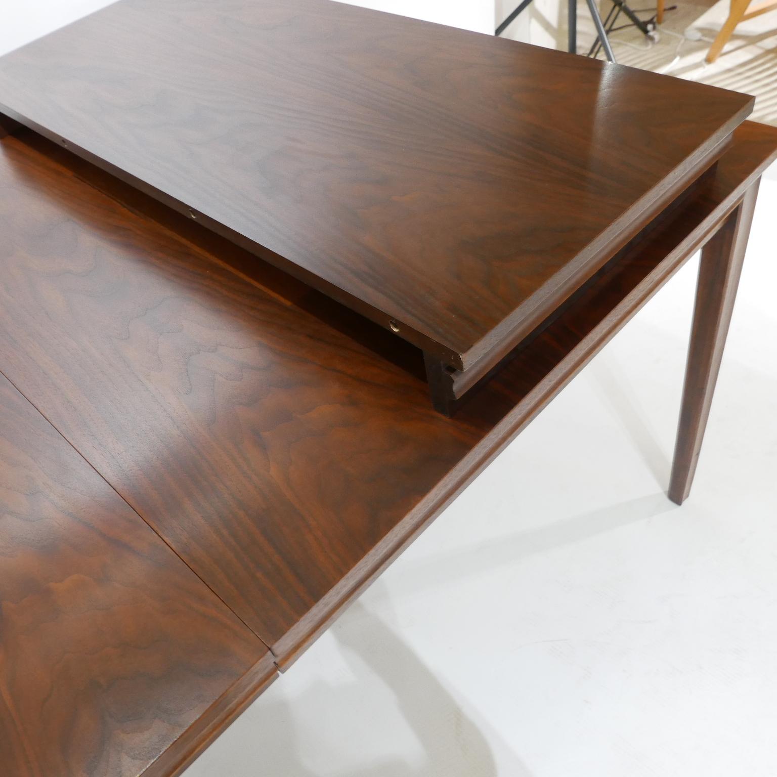 20th Century Mid-Century Modern John Stuart Walnut Extension Dining Table with 2 Leaves