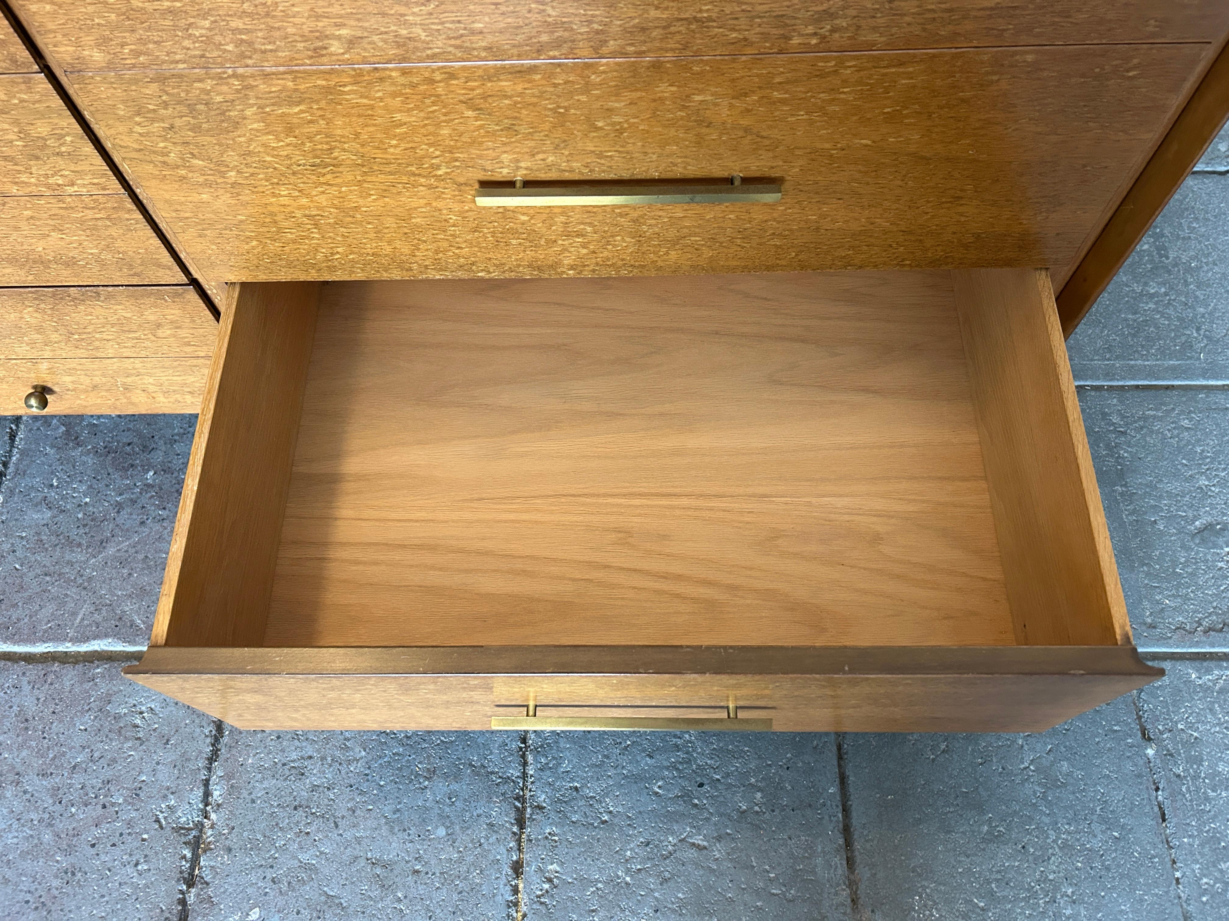 Mid-Century Modern John Stuart Widdicomb Walnut 10 Drawer Dresser Credenza Brass 7