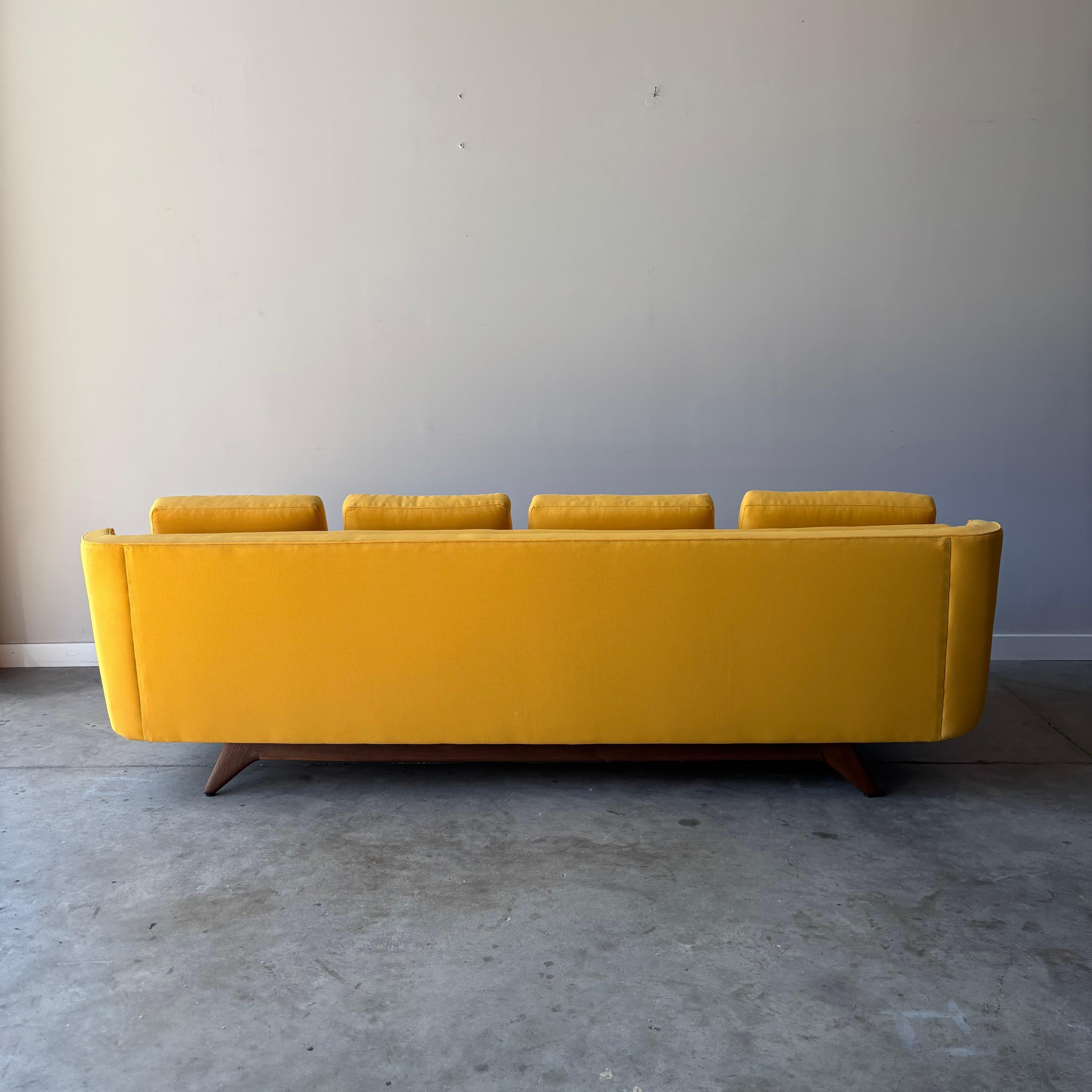 Mid Century Modern Josef Otmar Gondola Sofa In Good Condition For Sale In Raleigh, NC