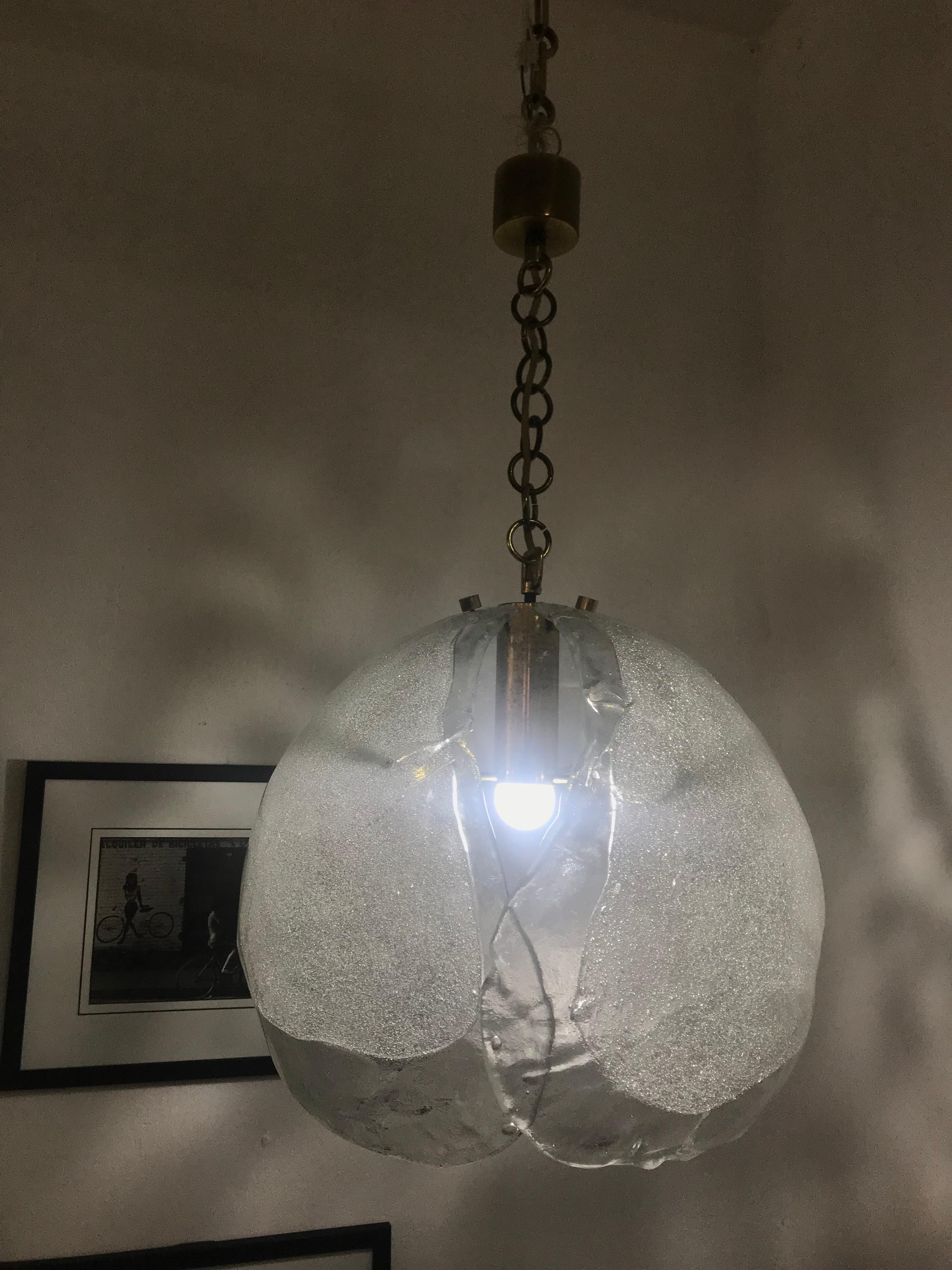 Tedesco Lampadario moderno di metà secolo Kaiser Leuchten con vetro Mazzega in vendita