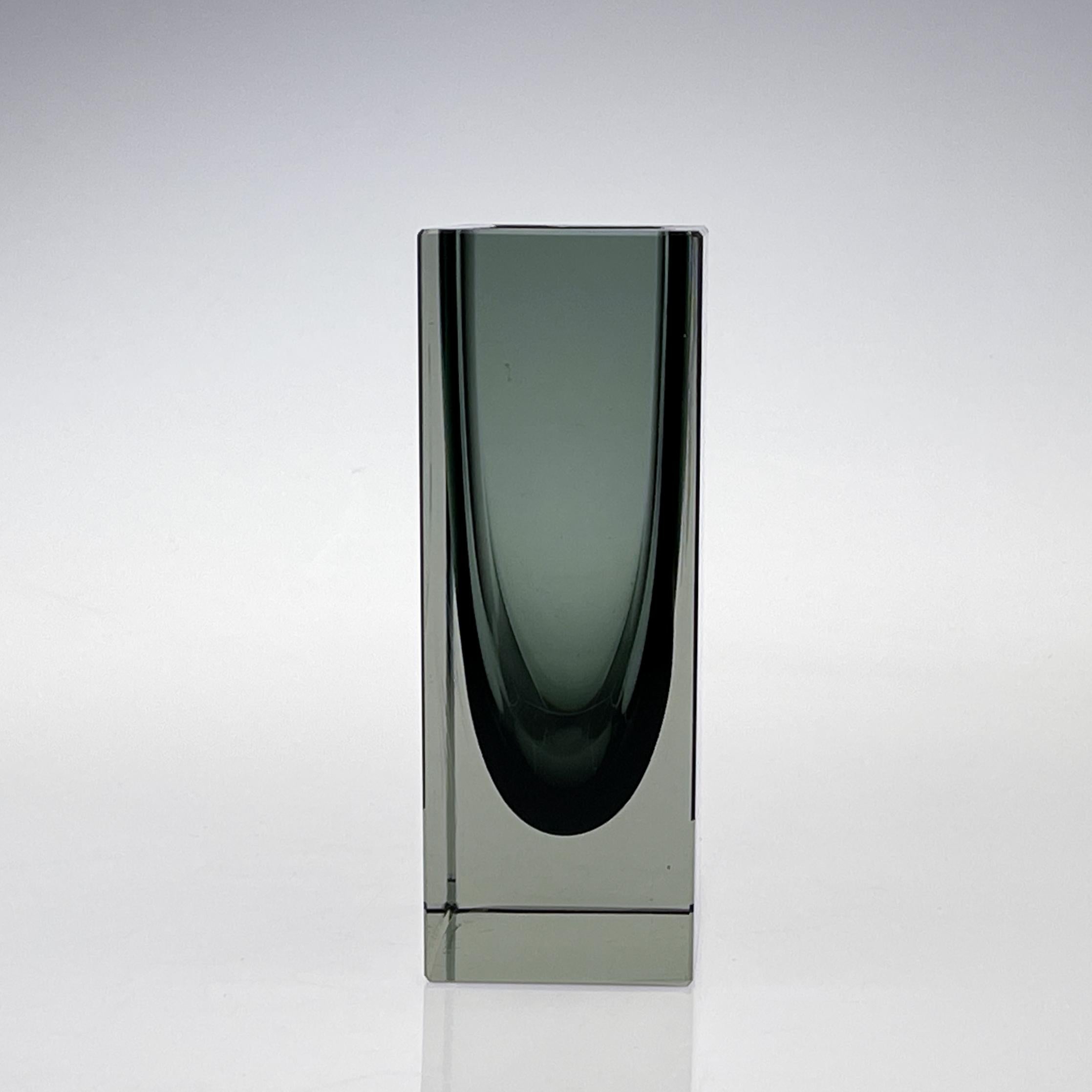 Glass Mid Century Modern Kaj Franck Artglass Object KF262 green Handblown 1963