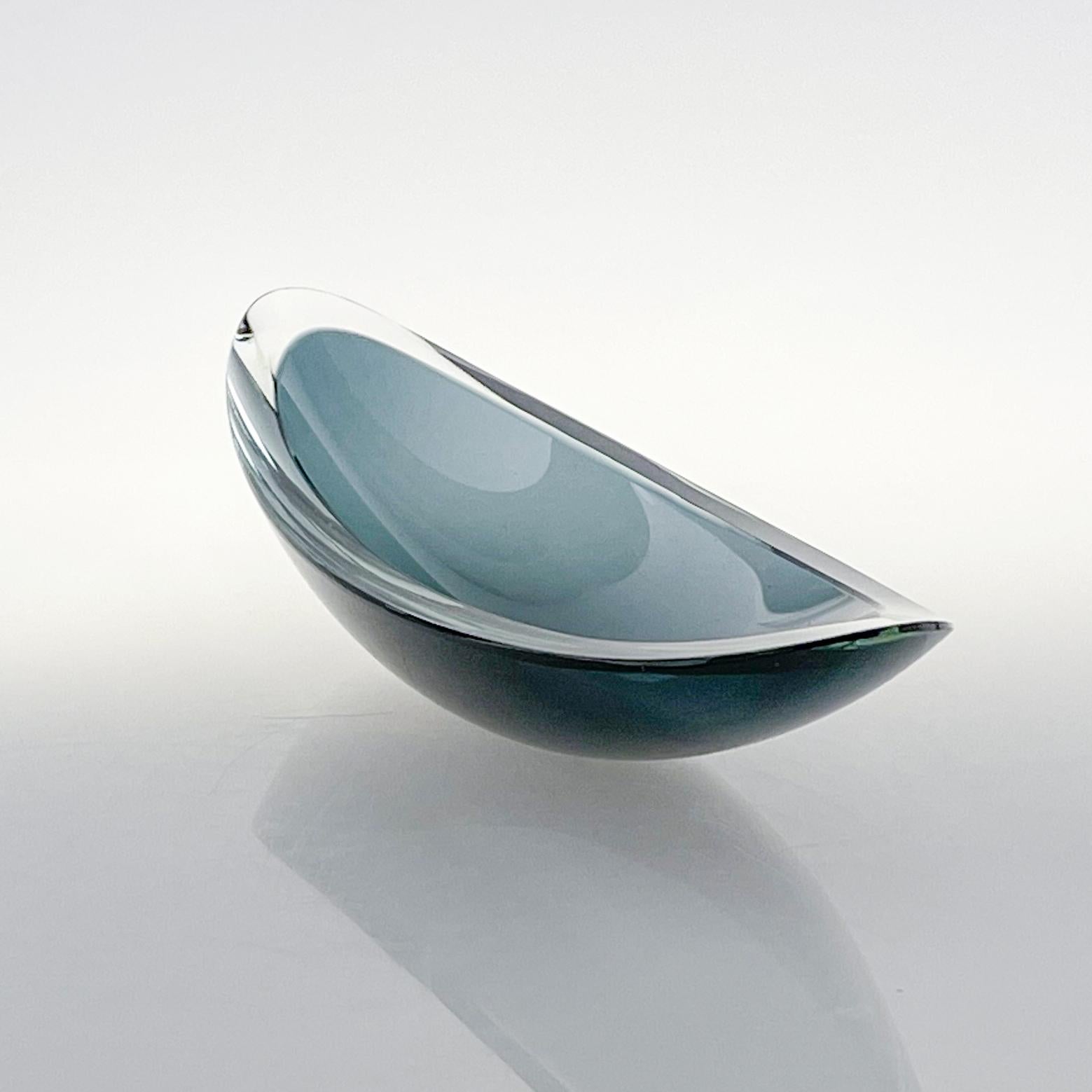 Finnish Mid Century Modern Kaj Franck, Artglass Object, 