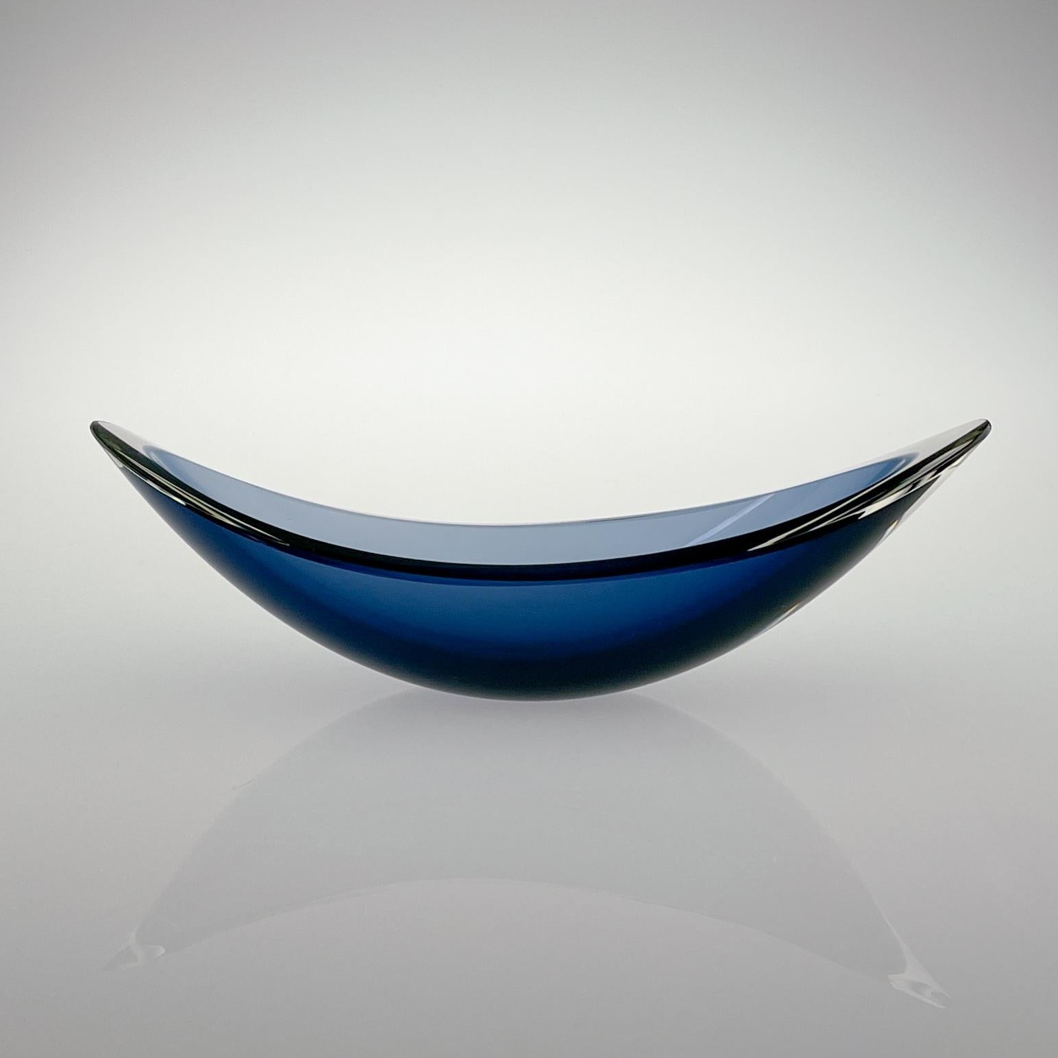 Faceted Mid Century Modern Kaj Franck, Artglass Object, 
