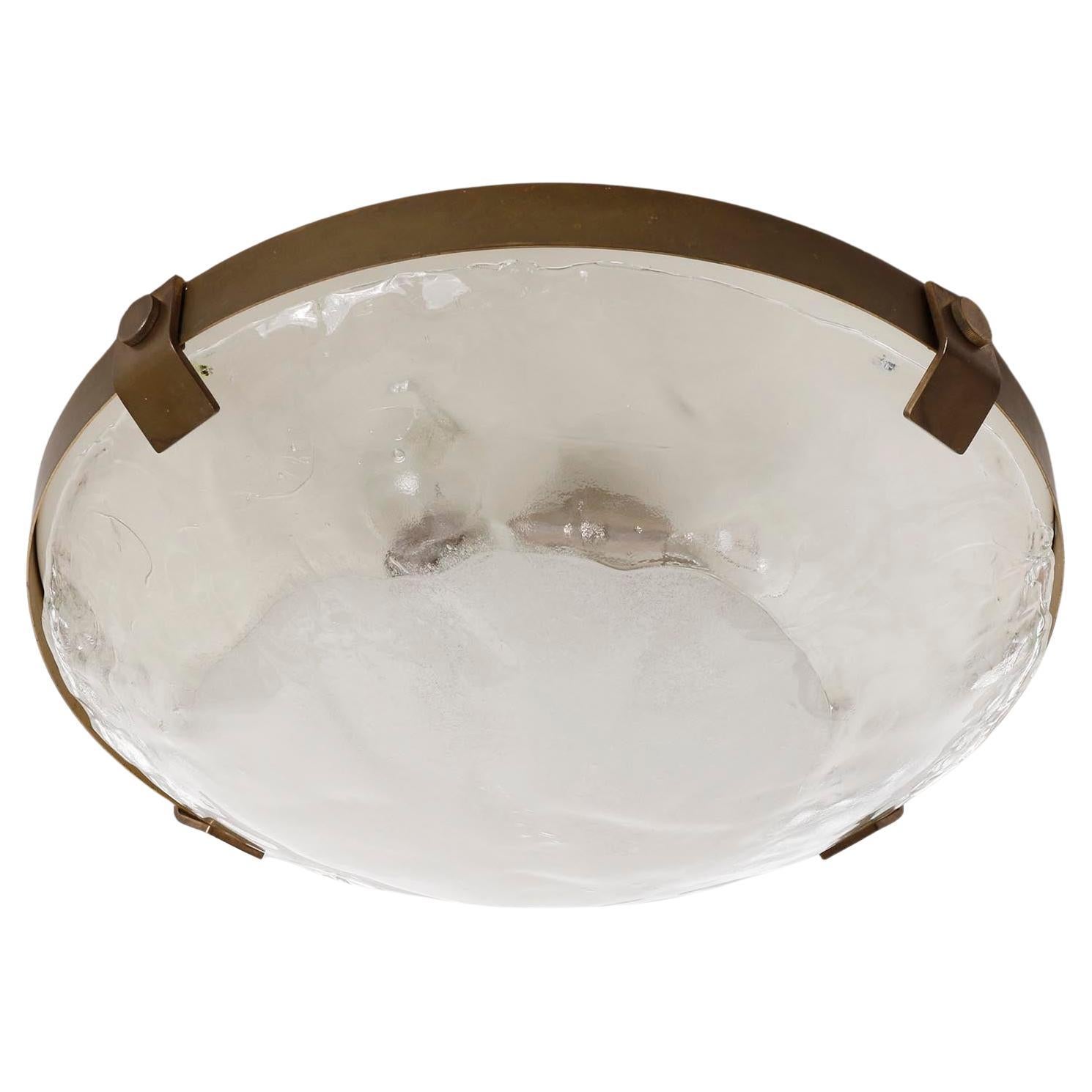 Lámpara empotrada Kalmar de mediados de siglo, latón patinado, cristal de Murano, años 70 Pulido en venta