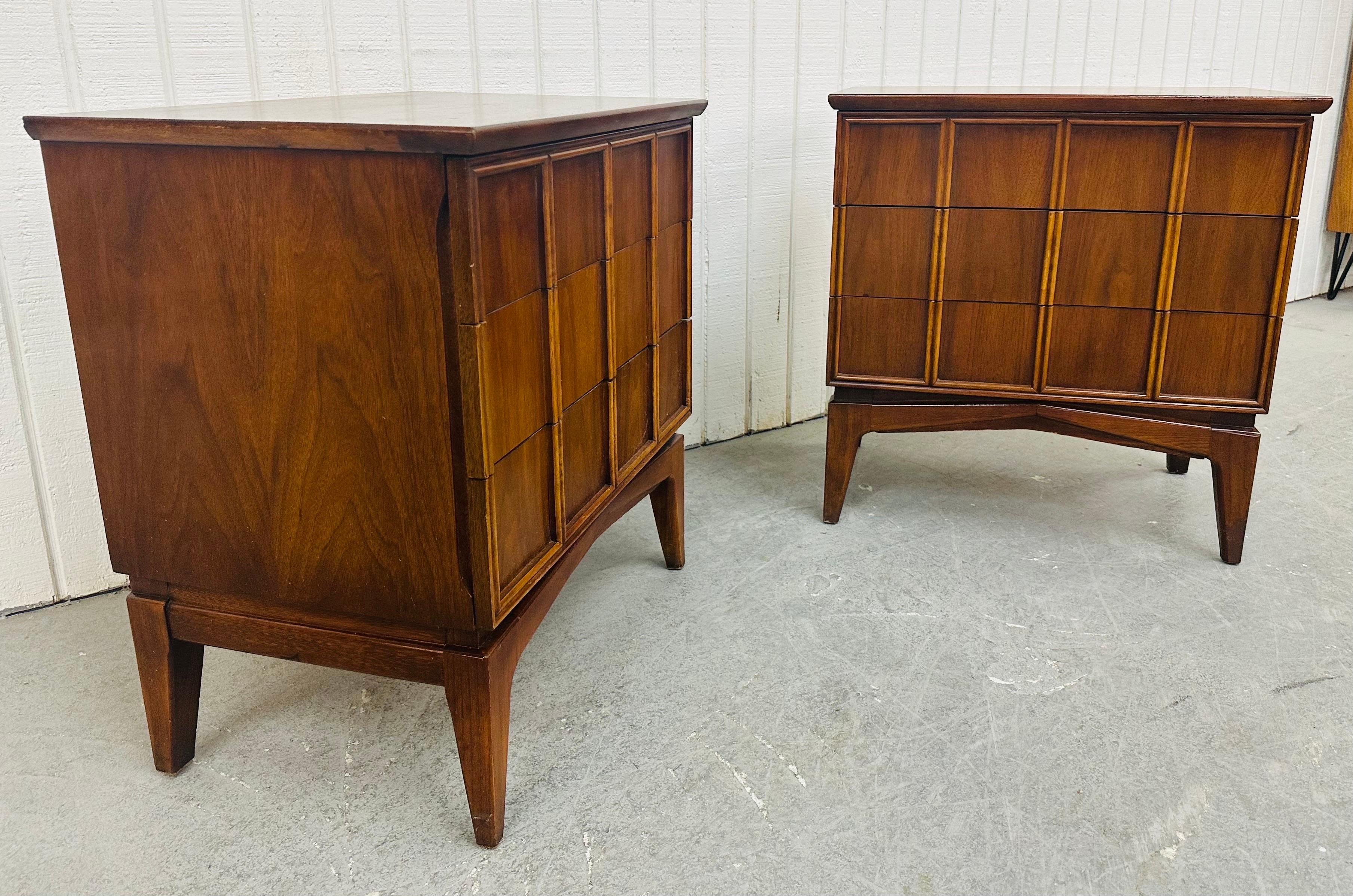 This listing is for a pair of Mid-Century Modern Kent Coffey Parkway Walnut Nightstands. Featuring a straight line design, three drawers with wooden pulls, modern legs, and a beautiful walnut finish. This is an exceptional combination of quality and