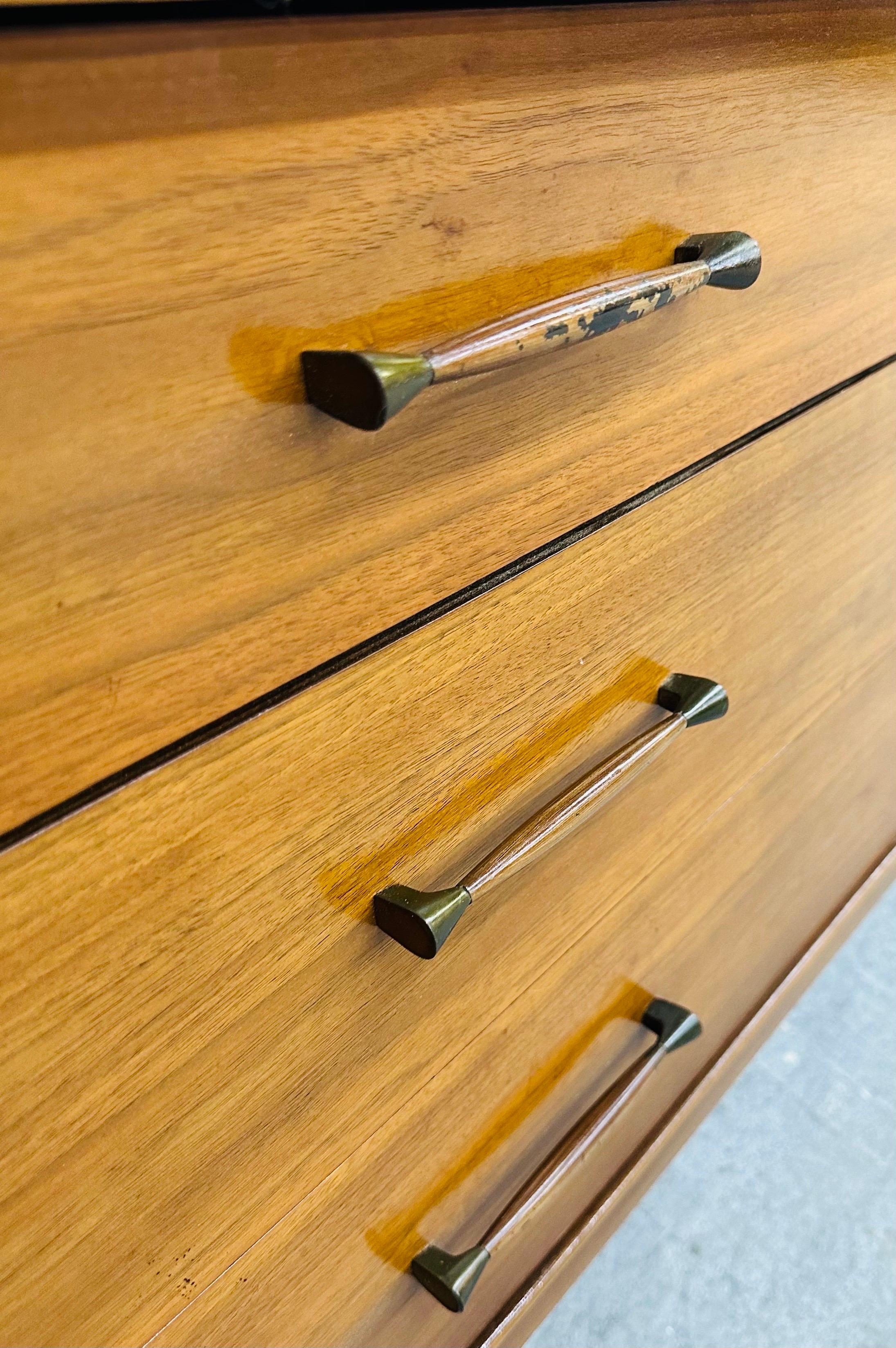 Mid-Century Modern Kent Coffey Perspecta 9-Drawer Walnut Dresser 2