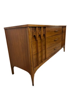 Mid-Century Modern Kent Coffey Perspecta 9-Drawer Walnut Dresser