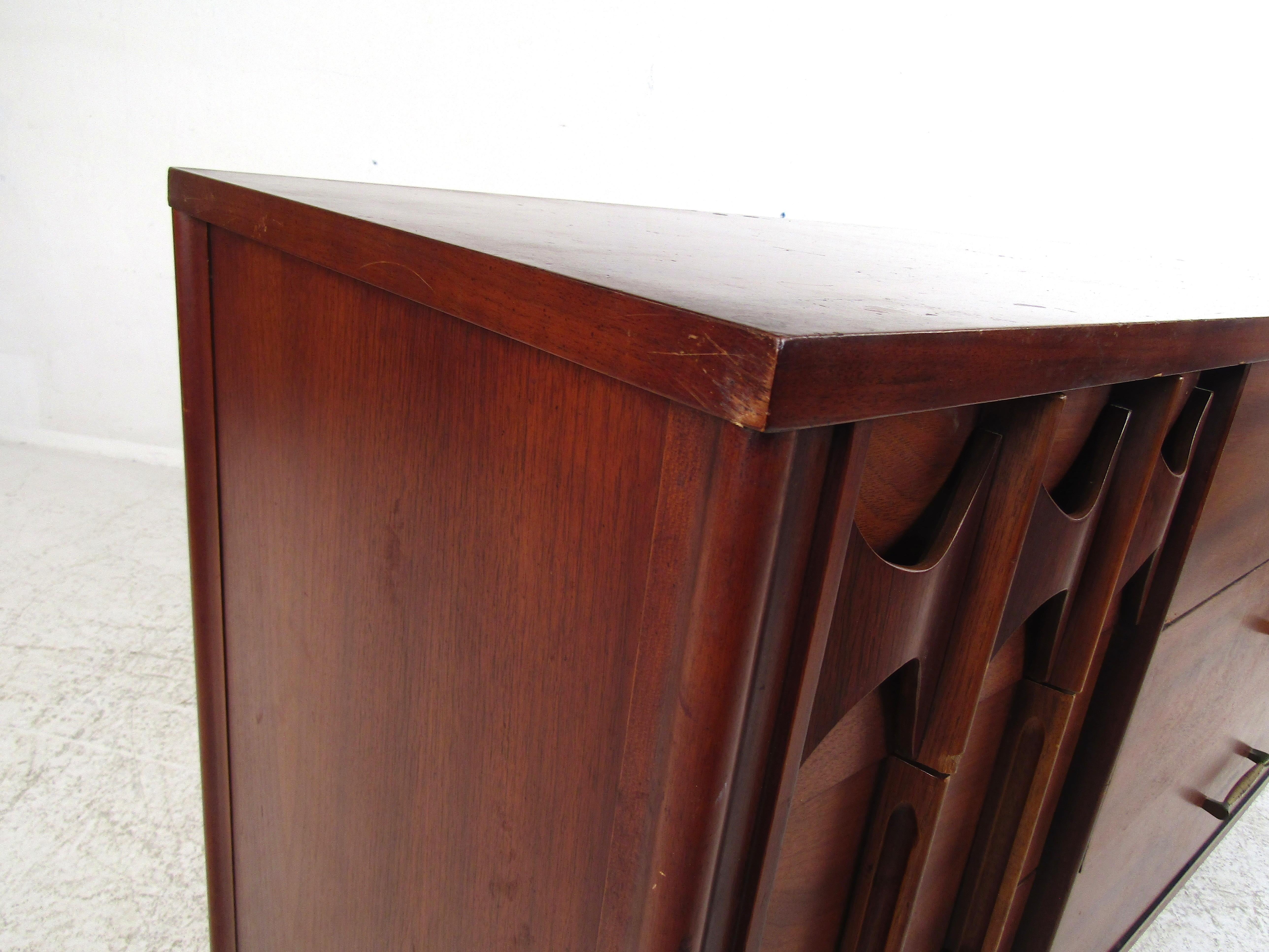 Mid-Century Modern Kent Coffey Perspecta Dresser 1