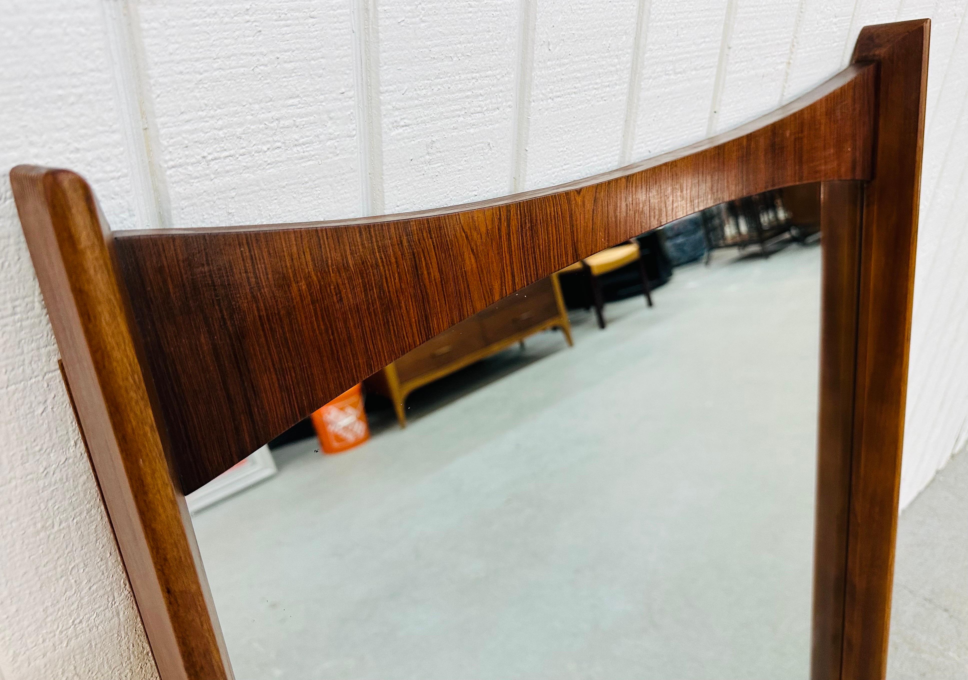 Mid-Century Modern Kent Coffey Perspecta Wall Mirror In Good Condition For Sale In Clarksboro, NJ