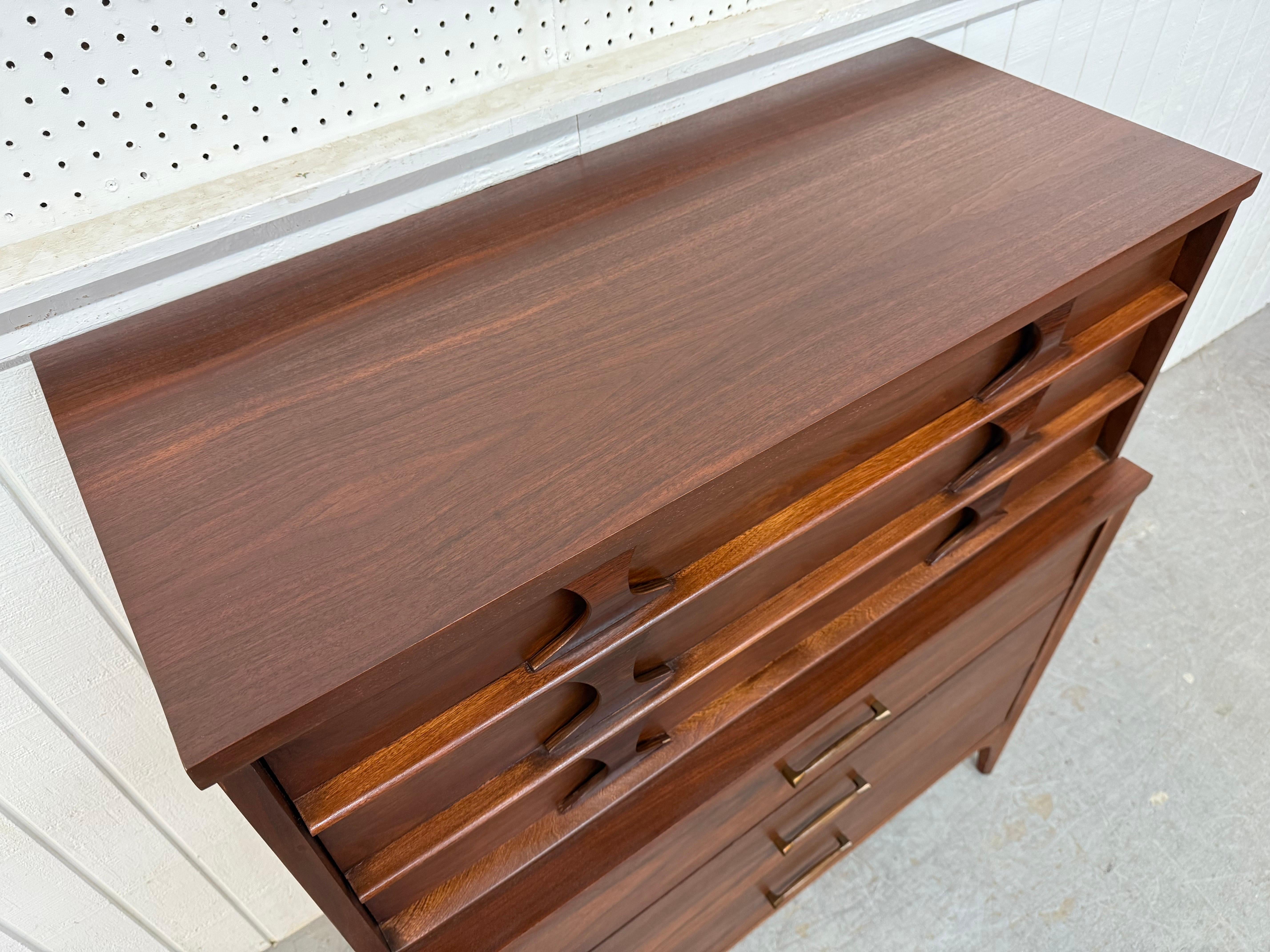 Mid-Century Modern Kent Coffey Perspecta Walnut High Chest In Good Condition For Sale In Clarksboro, NJ