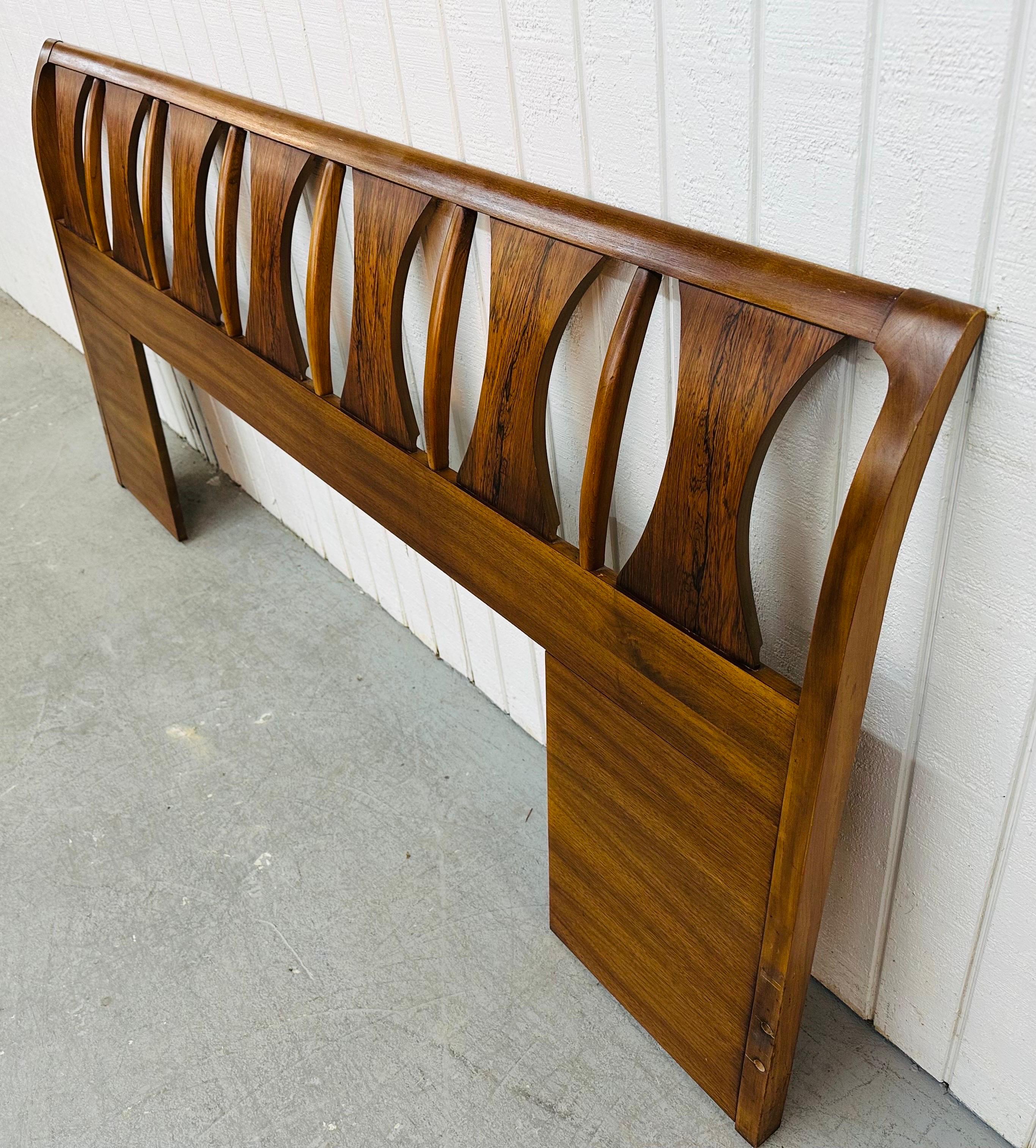 This listing is for a Mid-Century Modern Kent Coffey Perspecta Walnut & Rosewood King Headboard. Featuring a straight line design, seven sculpted rosewood panels, and a beautiful walnut finish. This is an exceptional combination of quality and