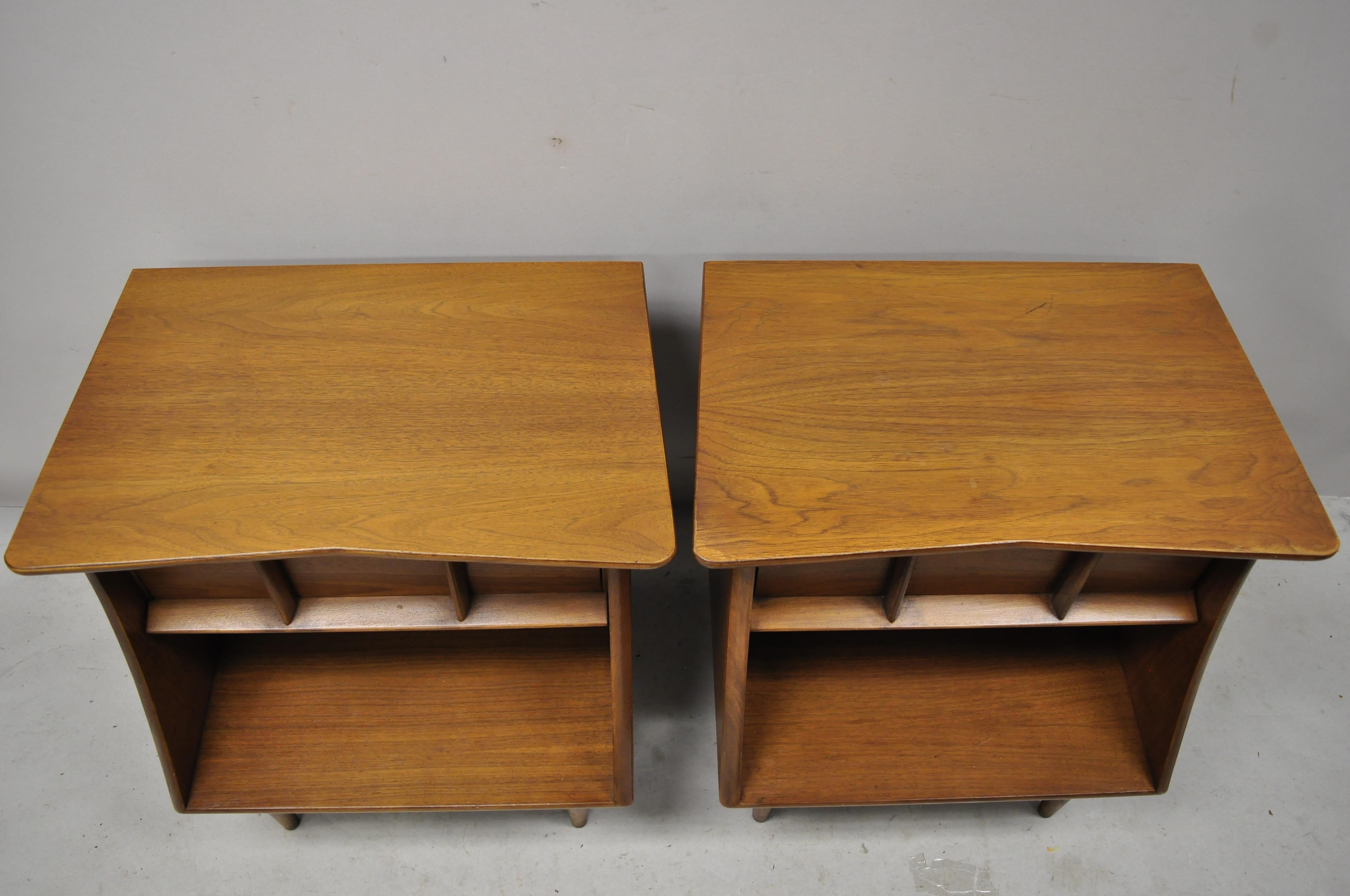 North American Mid-Century Modern Kent Coffey the Eloquence Sculpted Walnut Nightstand, a Pair