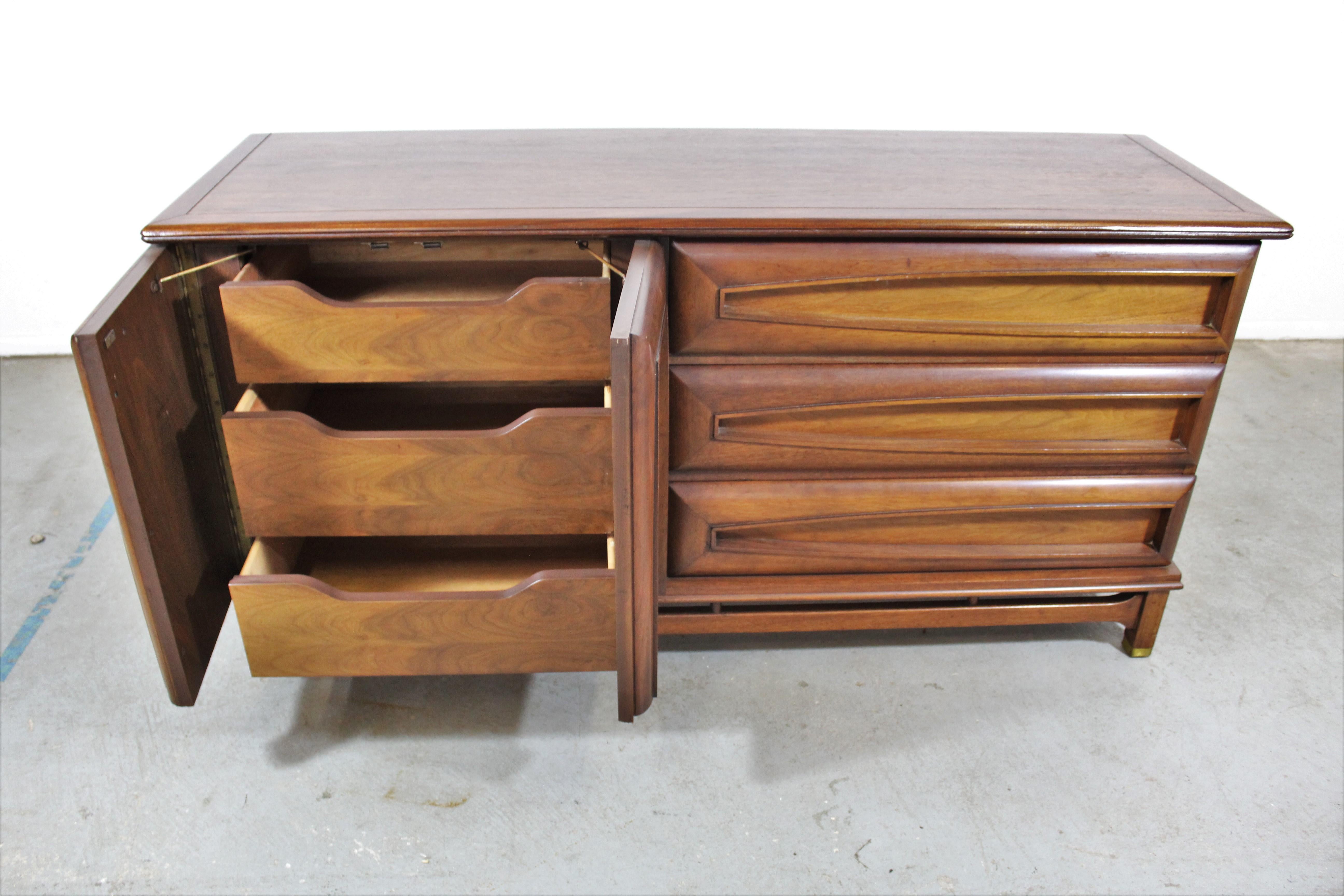 Mid-20th Century Mid-Century Modern Kent Coffey 'The Grenada' Walnut Credenza Dresser