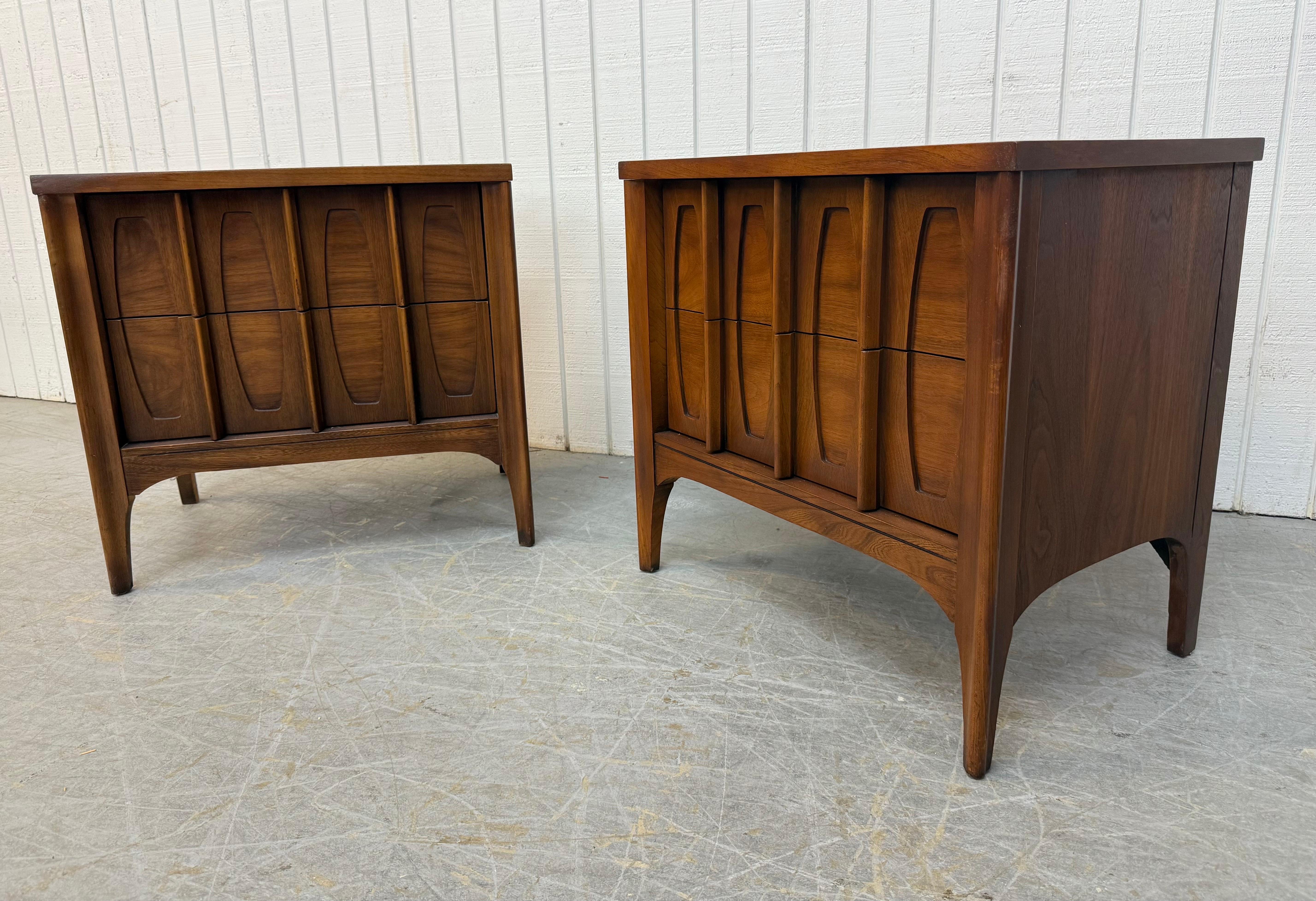 American Mid-Century Modern Kent Coffey Townhouse Walnut Nightstands - Set of 2 For Sale
