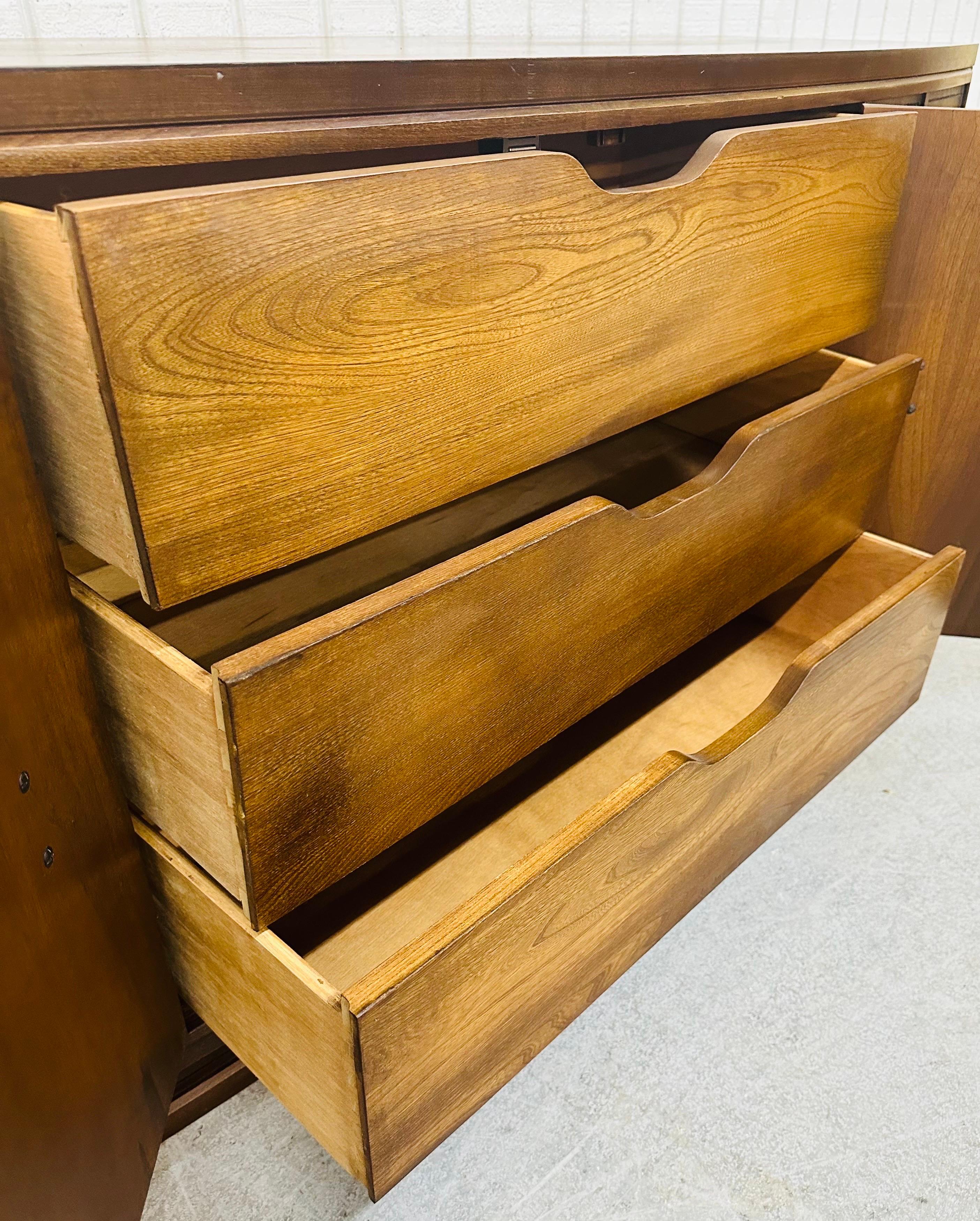 Mid-Century Modern Kent Coffey Walnut Credenza 4