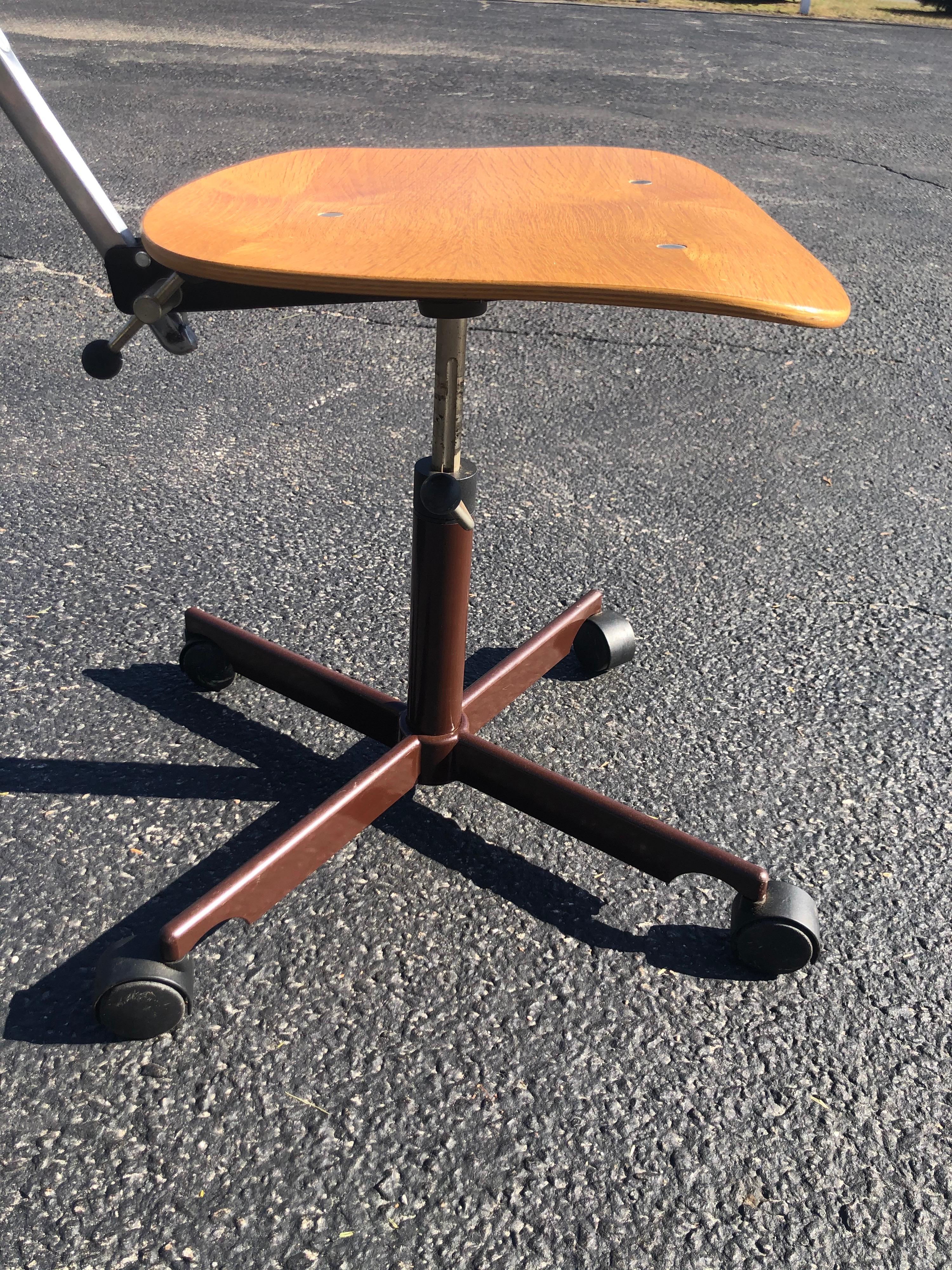 Metal Mid-Century Modern Kevi Task Chair