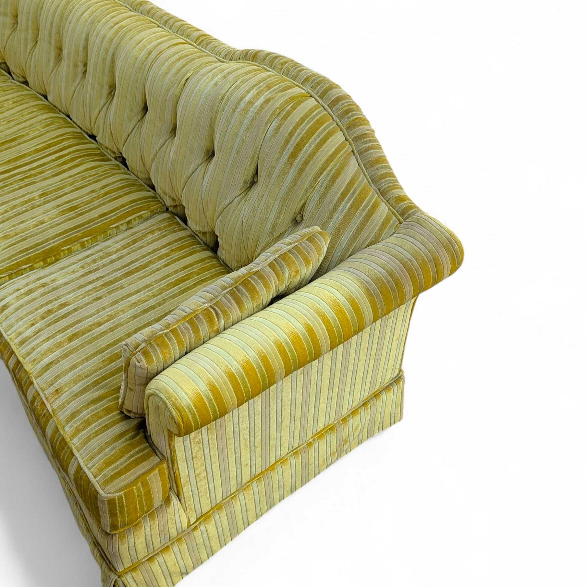 Mid-Century Modern Key City Furniture Striped Yellow Tufted Sofa en vente 12