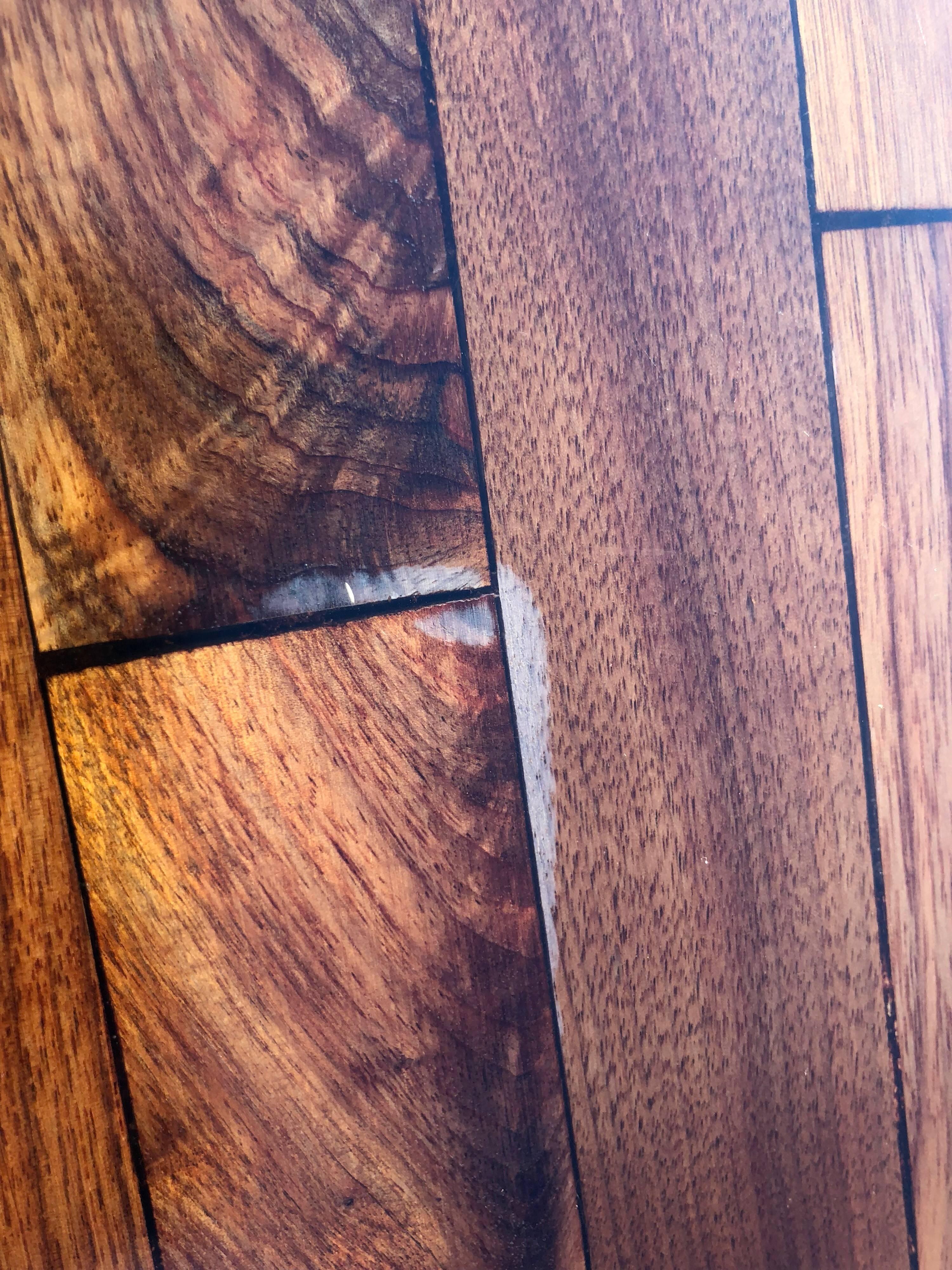Laqué Table basse en bois en forme de rein, moderne du milieu du siècle dernier