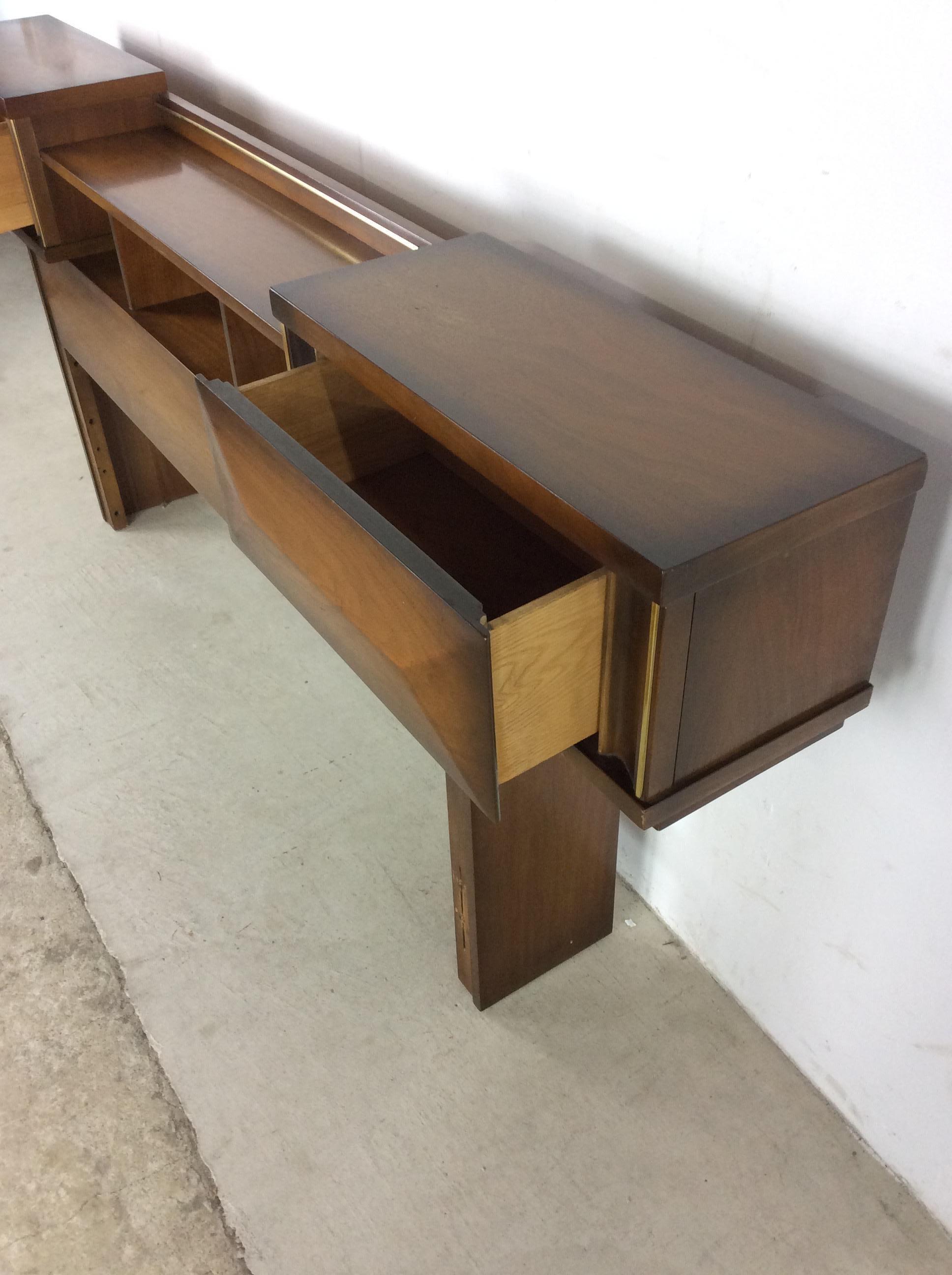 Mid-Century Modern King Size Headboard with Two Drawers In Good Condition For Sale In Freehold, NJ