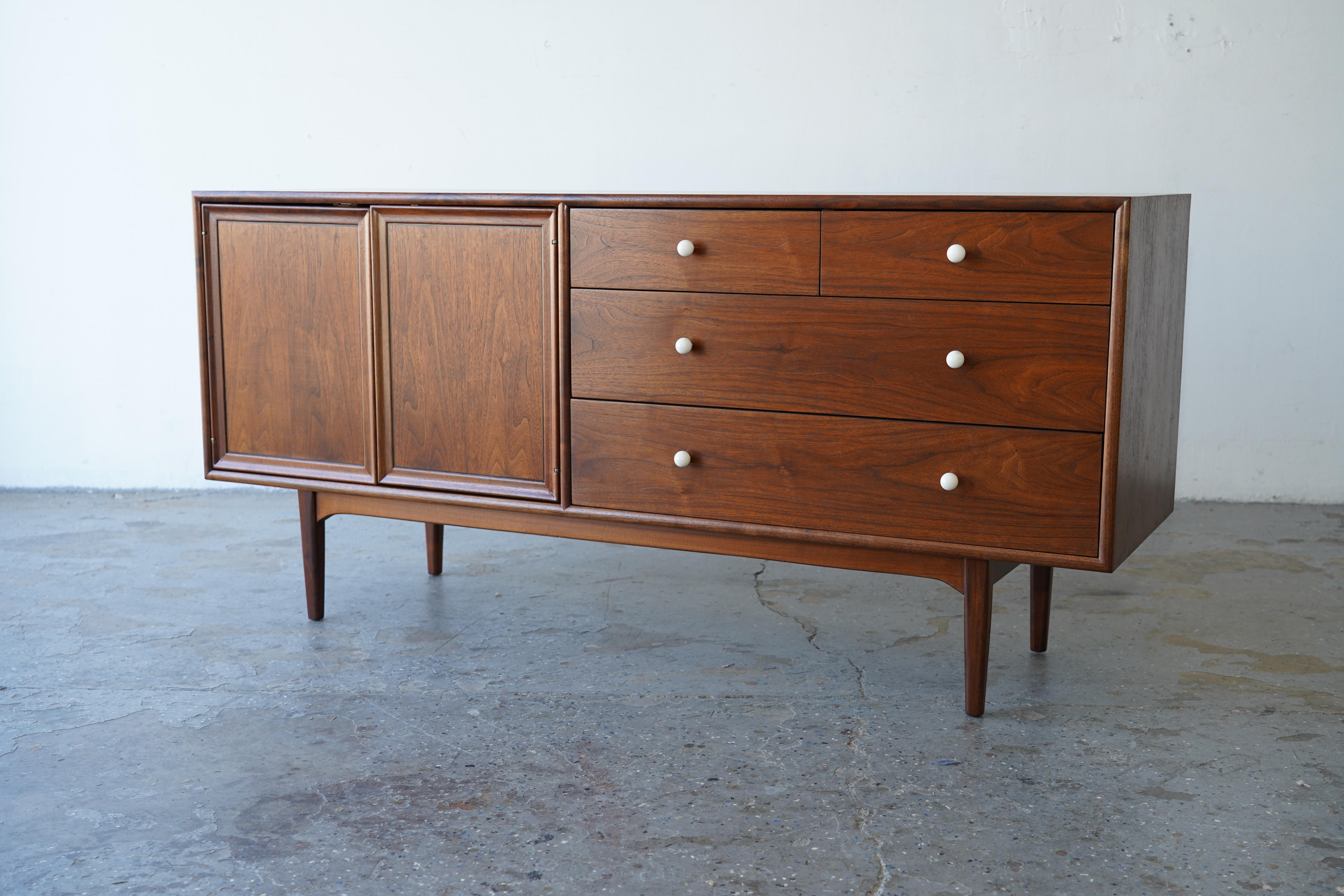 Comò / Credenza Kipp Stewart & Stewart MacDougall, metà del secolo scorso. in vendita 4