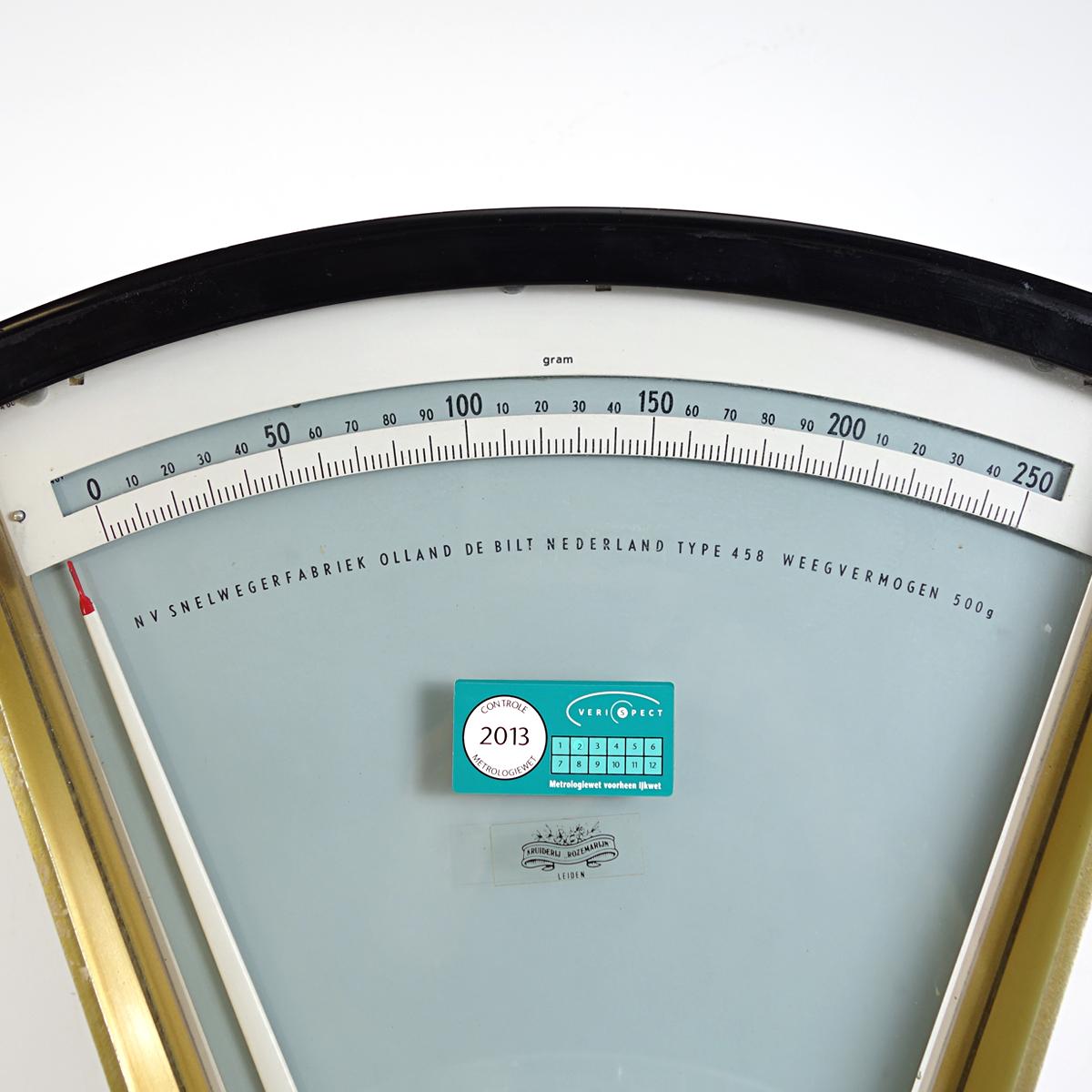 Mid-Century Modern Kitchen Scale by Olland De Bilt Nederland in Gold and Chrome For Sale 3