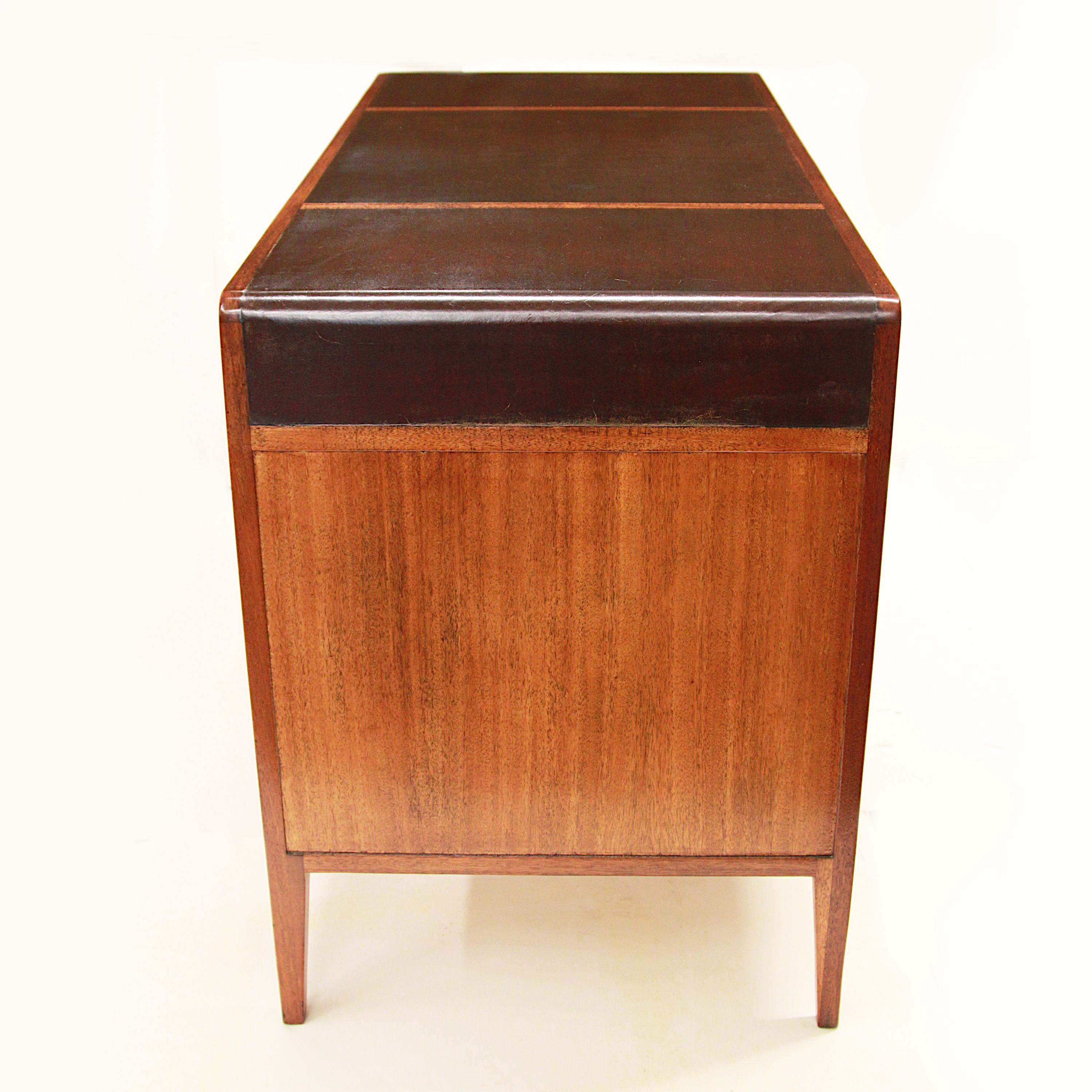 Mid-Century Modern Kneehole Leather-Top Desk by Edward Wormley for Dunbar In Good Condition In Lafayette, IN