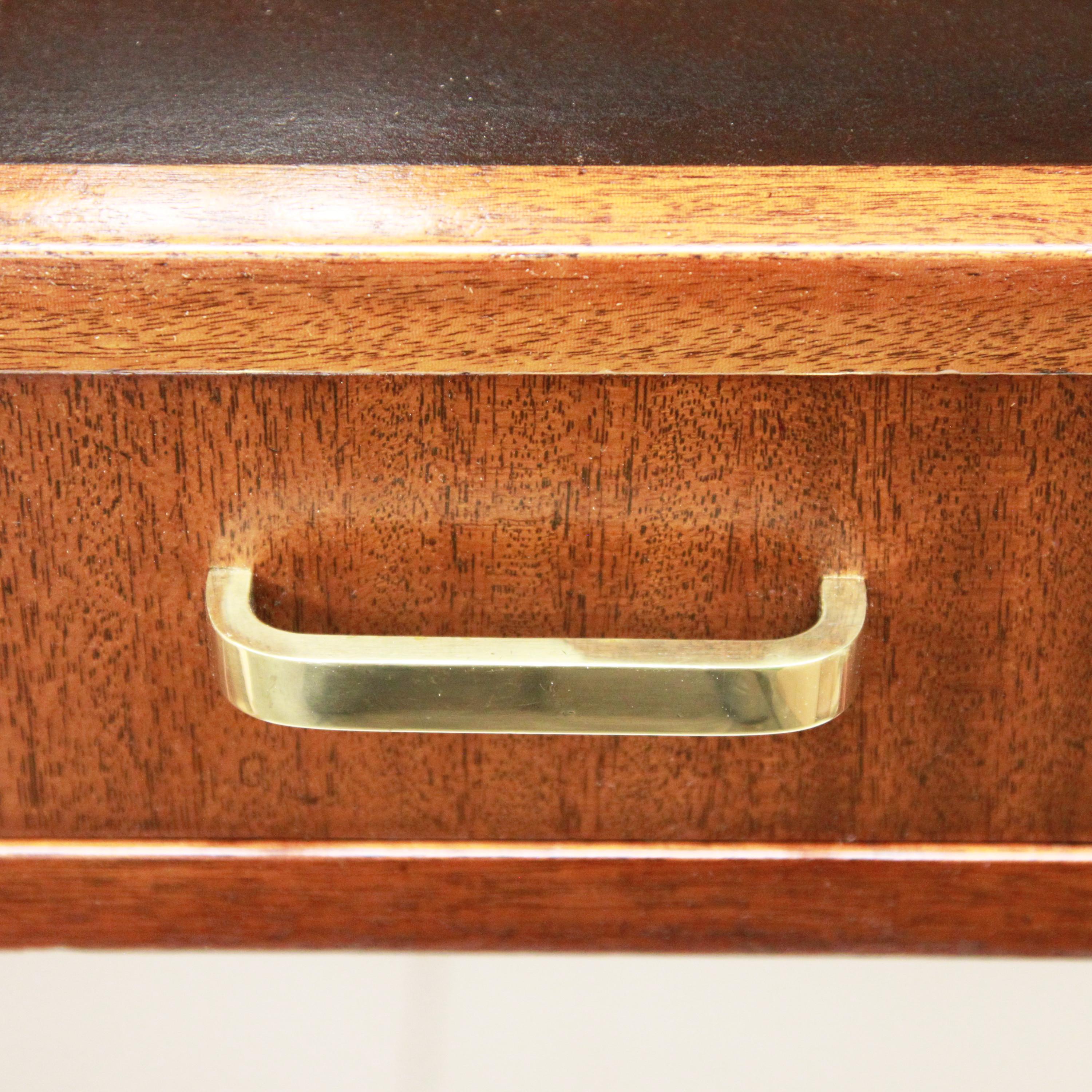 Mid-Century Modern Kneehole Leather-Top Desk by Edward Wormley for Dunbar 1