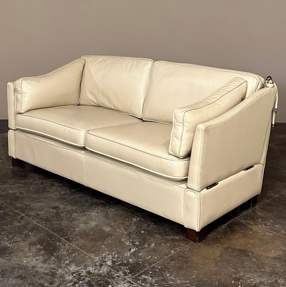 Modernes Knole-Leder-Sofa aus der Jahrhundertmitte (Moderne der Mitte des Jahrhunderts) im Angebot
