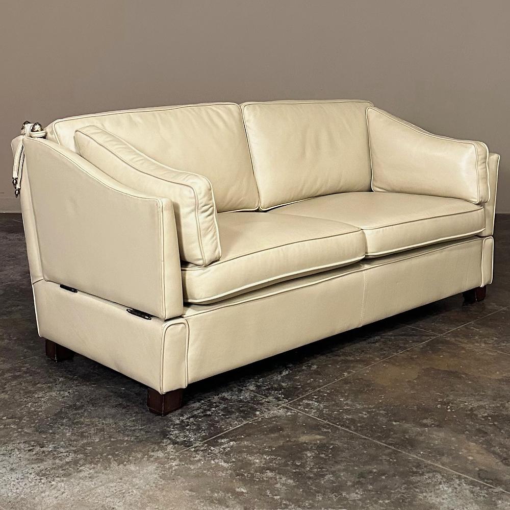 Modernes Knole-Leder-Sofa aus der Jahrhundertmitte (Handgefertigt) im Angebot