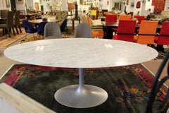 Mid-Century Modern Knoll Oval Marble Saarinen Table Tulip Base 1957