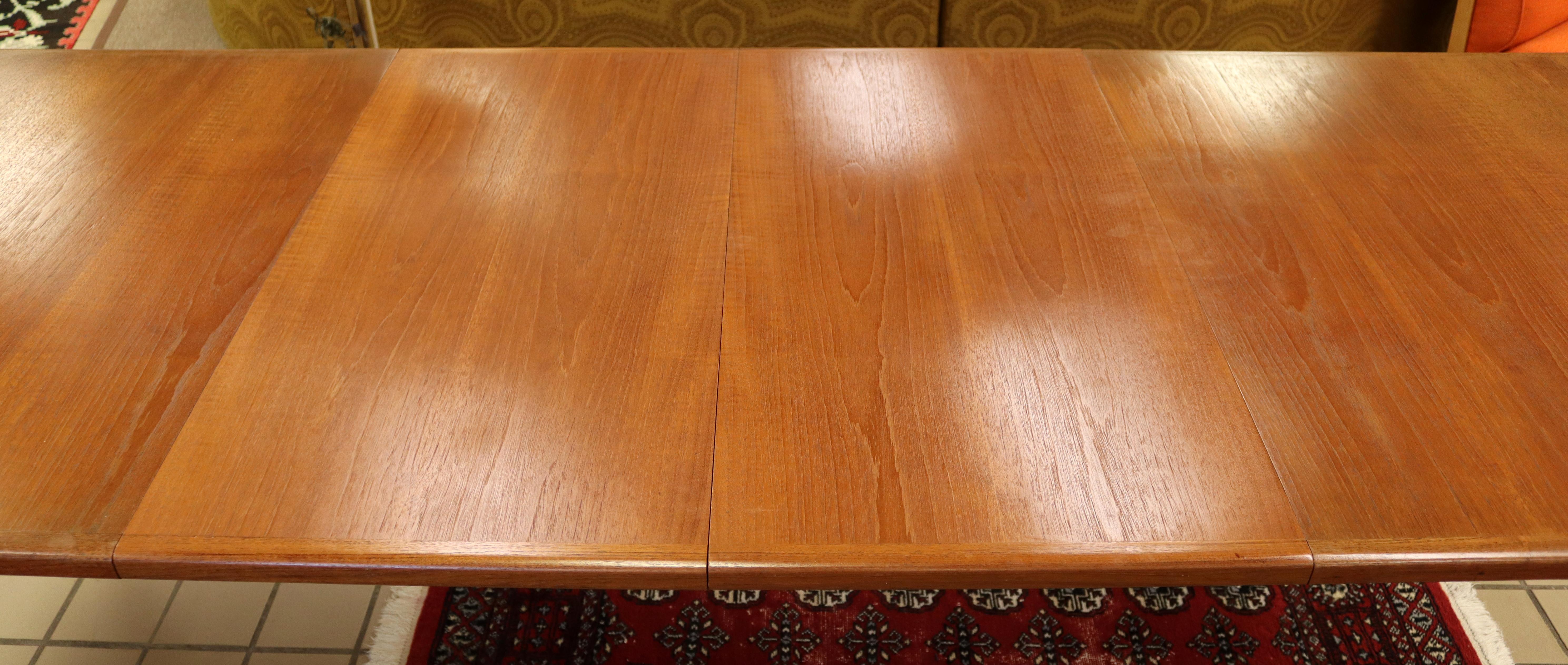 Mid-20th Century Mid-Century Modern Knoll Bill Stephens Expandable Wood Dining Table 2 Leaves