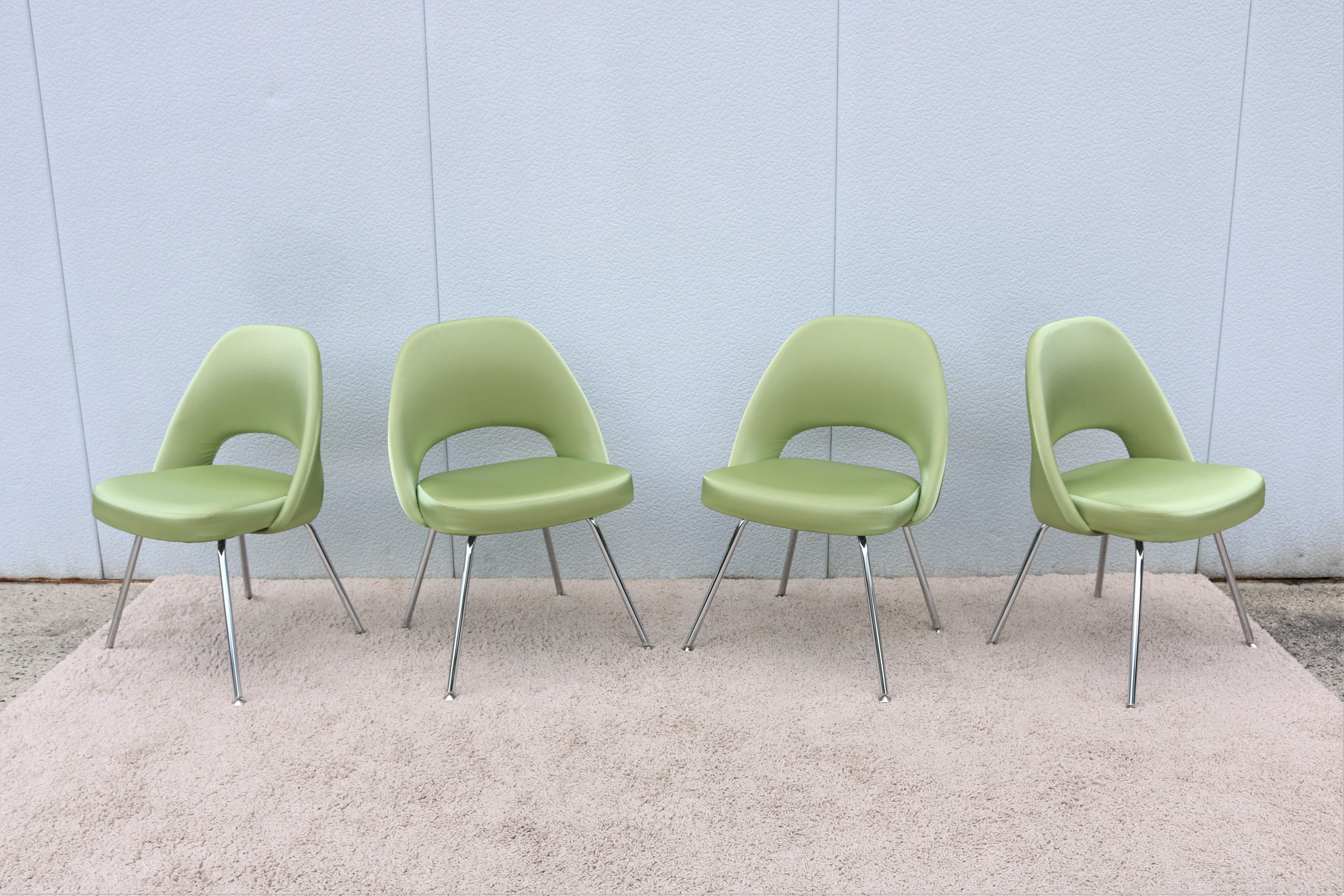 American Mid-Century Modern Knoll Eero Saarinen Green Executive Armless Chairs, Set of 4