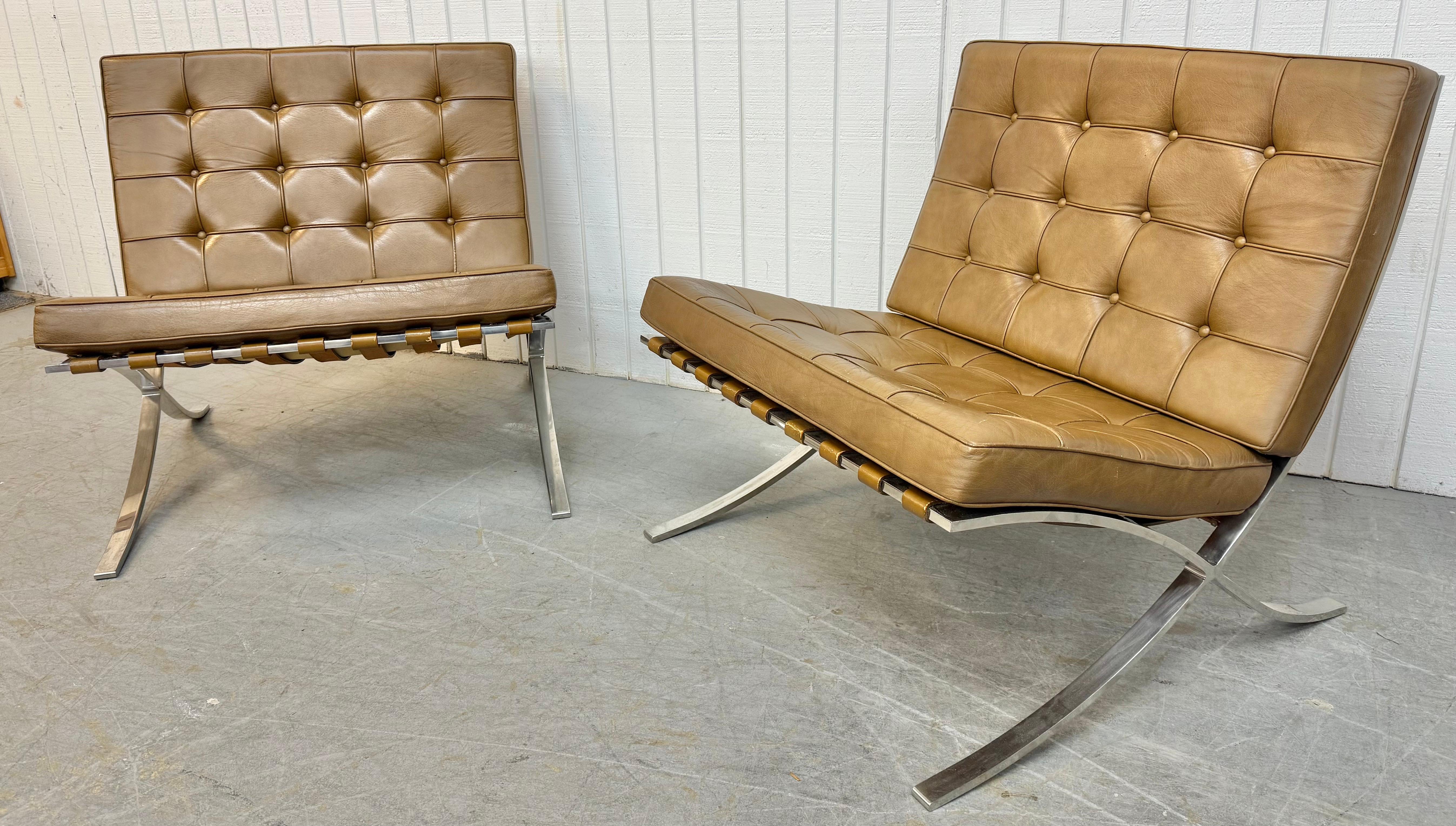 Moderne Knoll International Barcelona Loungesessel aus der Mitte des Jahrhunderts – 2er-Set (amerikanisch) im Angebot