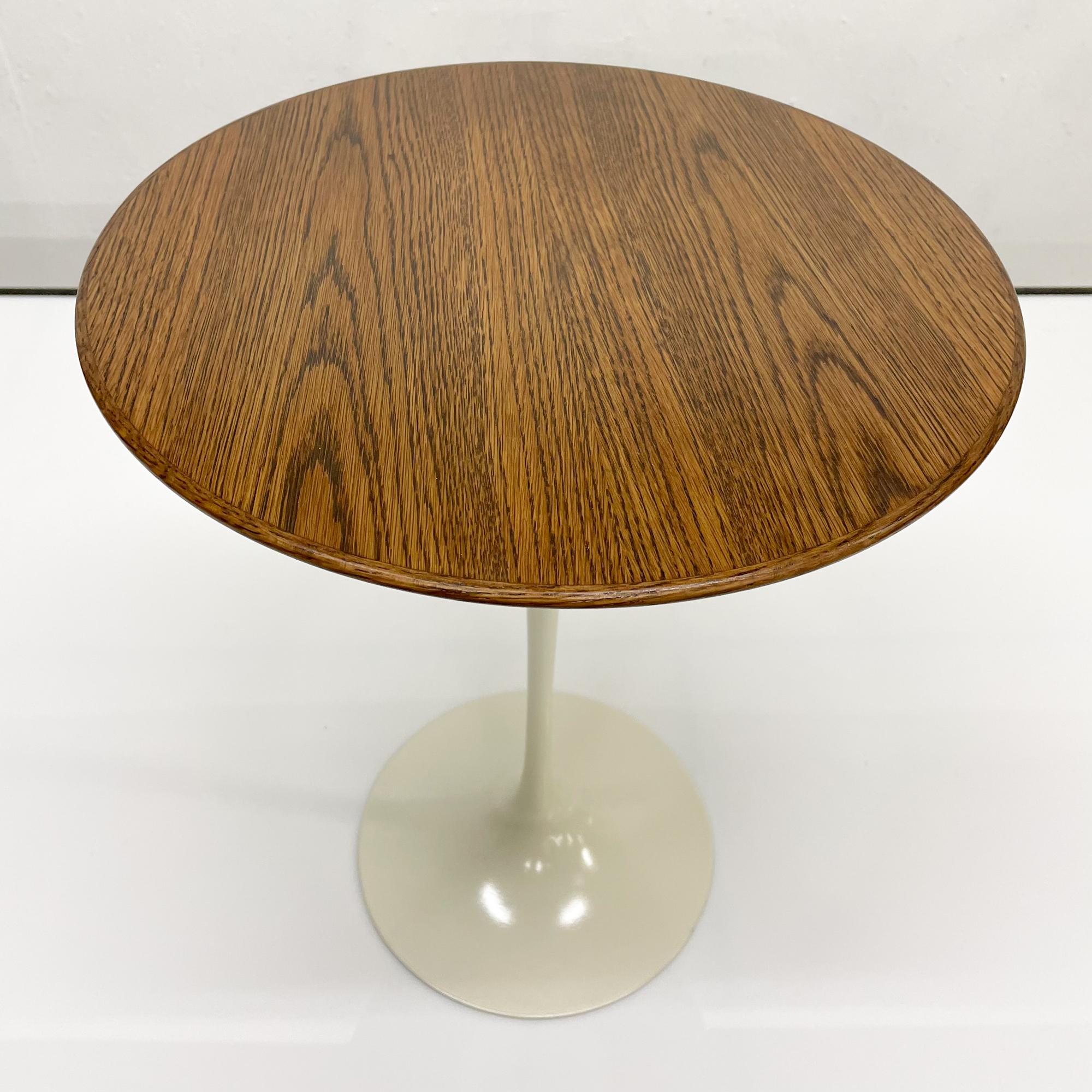 Steel Mid-Century Modern Knoll Side Tulip Table Saarinen Off White and Oak Wood