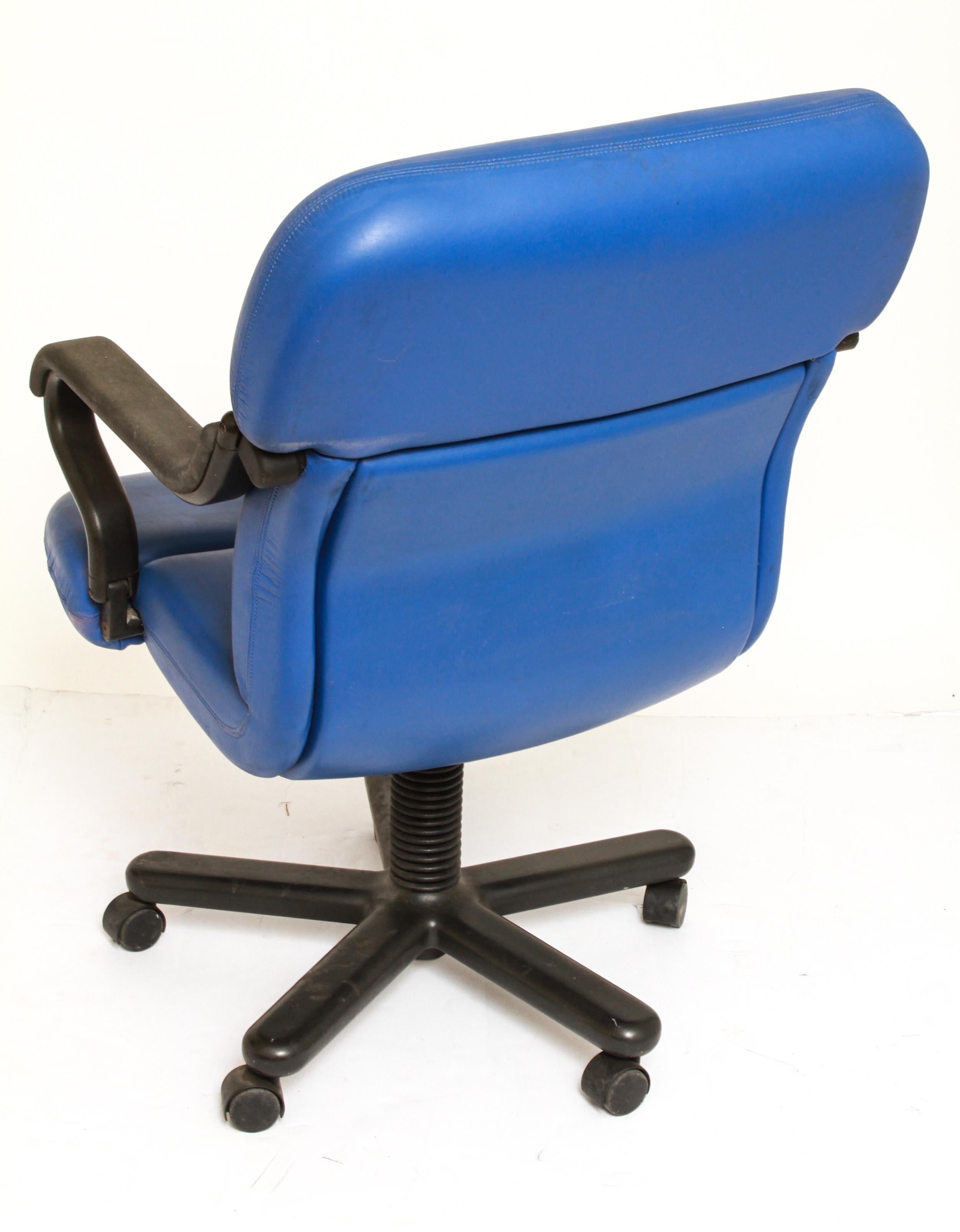 American Mid-Century Modern Knoll Style Executive Office Chair in Blue