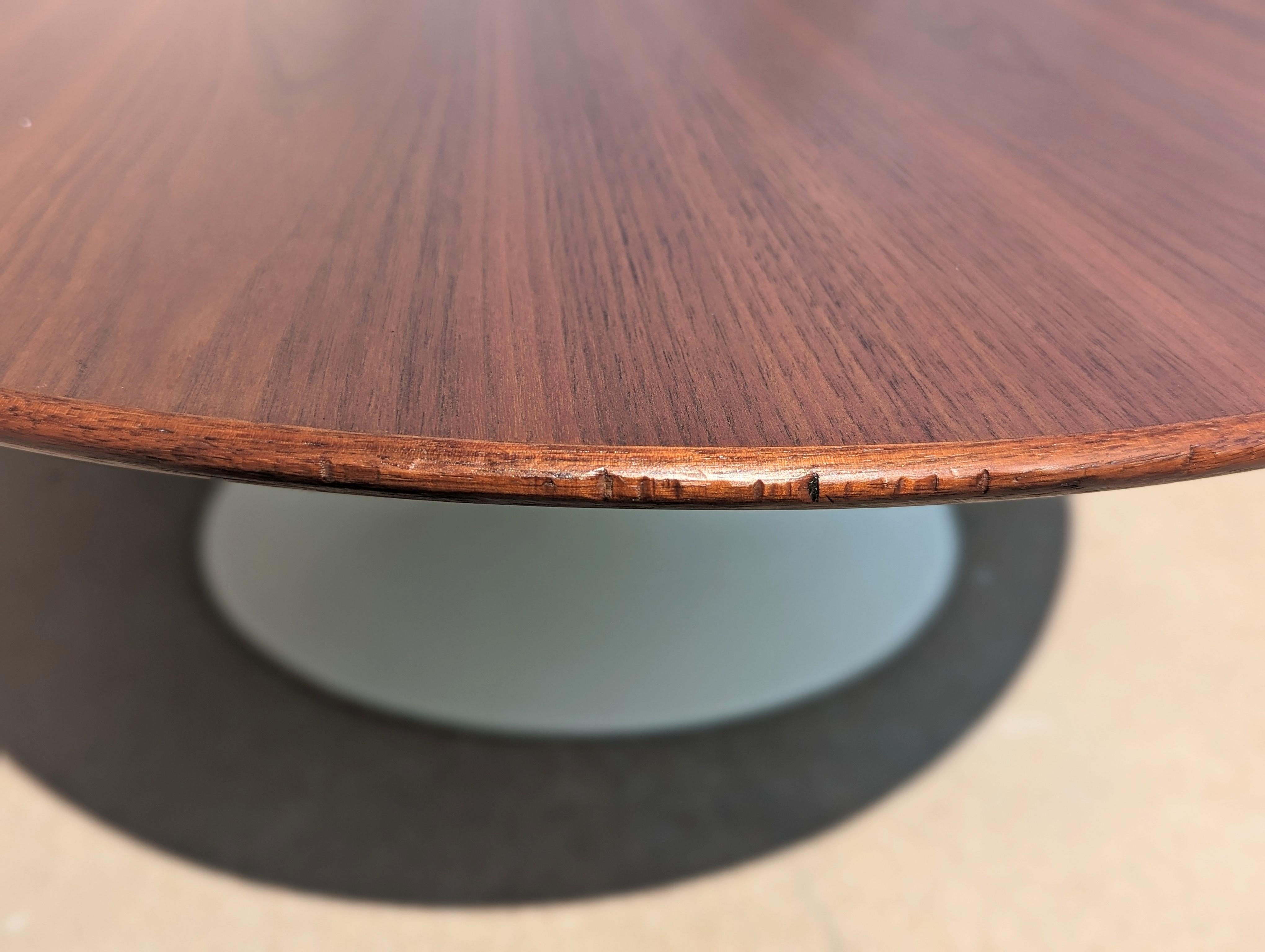 Milieu du XXe siècle Table basse Tulipe Knoll moderne du milieu du siècle dernier en vente