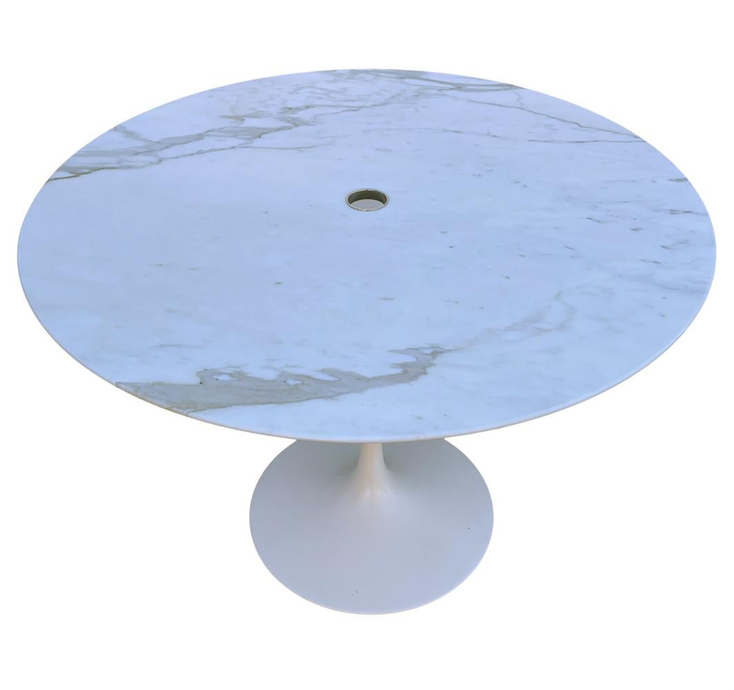 Aluminum Mid Century Modern Knoll Tulip Dining/Conference Table or Desk in White Marble  For Sale