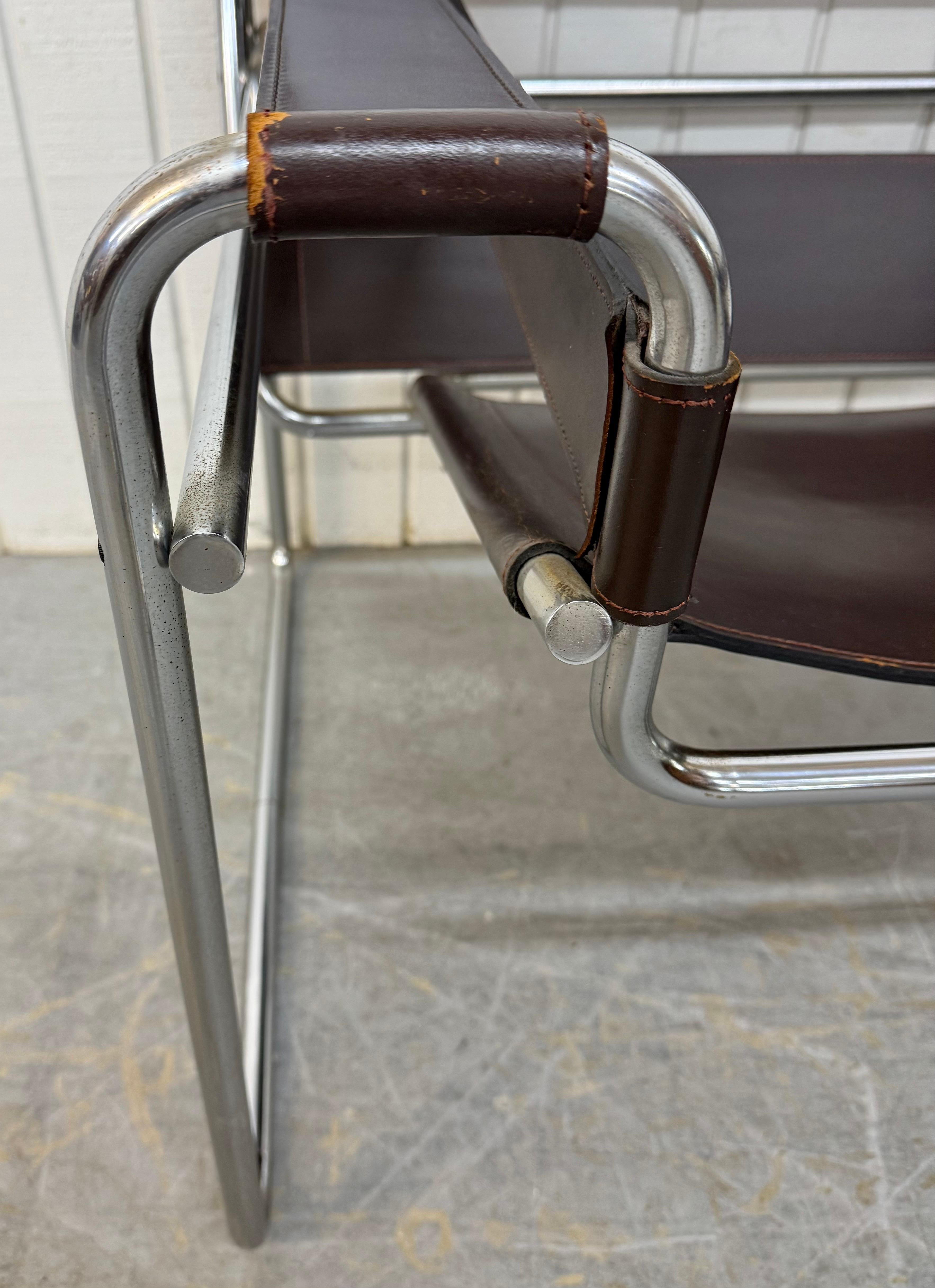 Silla Knoll Wassily de mediados de siglo finales del siglo XX en venta