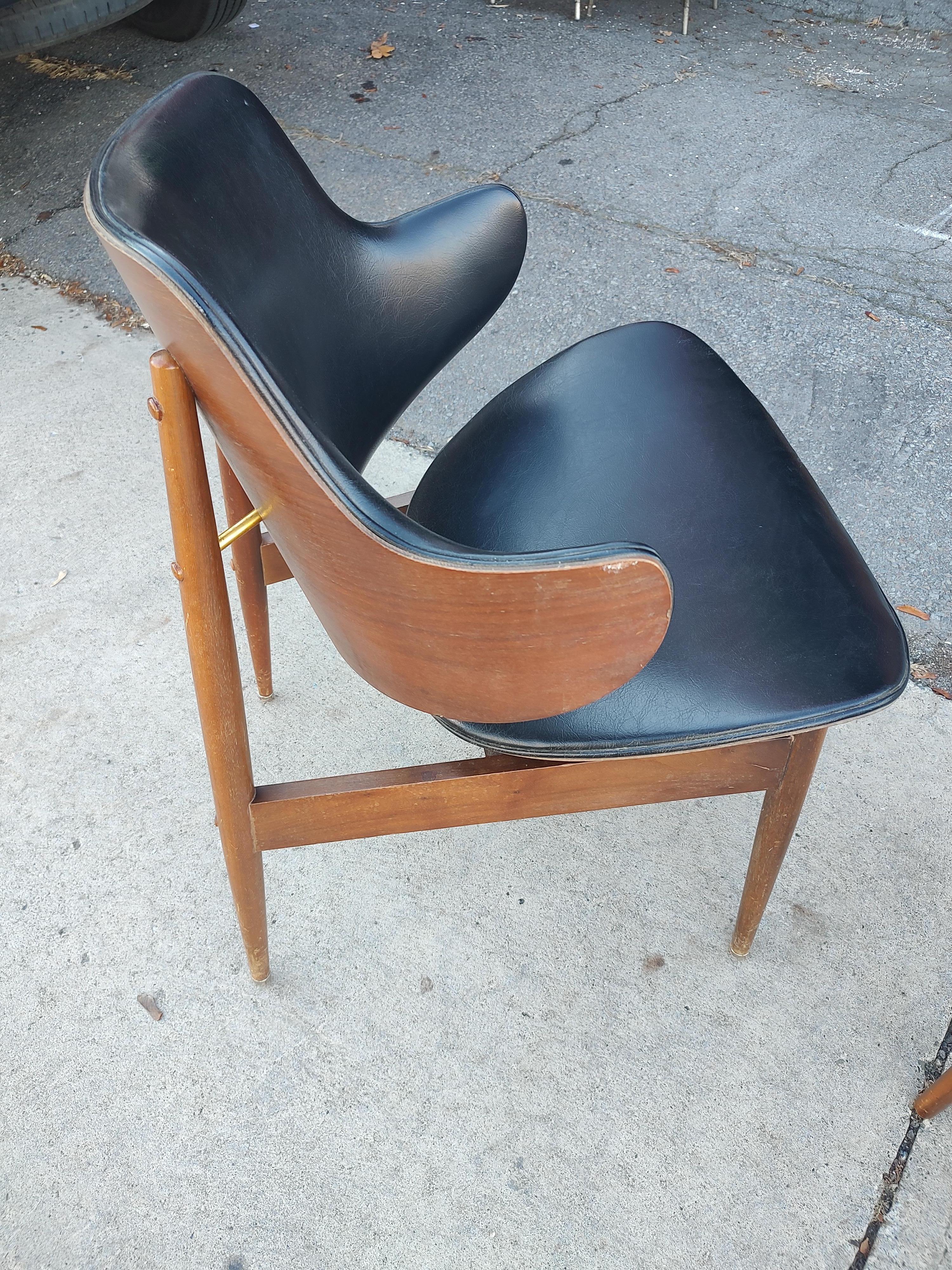 Mid Century Modern Kodawood Clam Shell Chairs by Seymour James Wiener For Sale 1