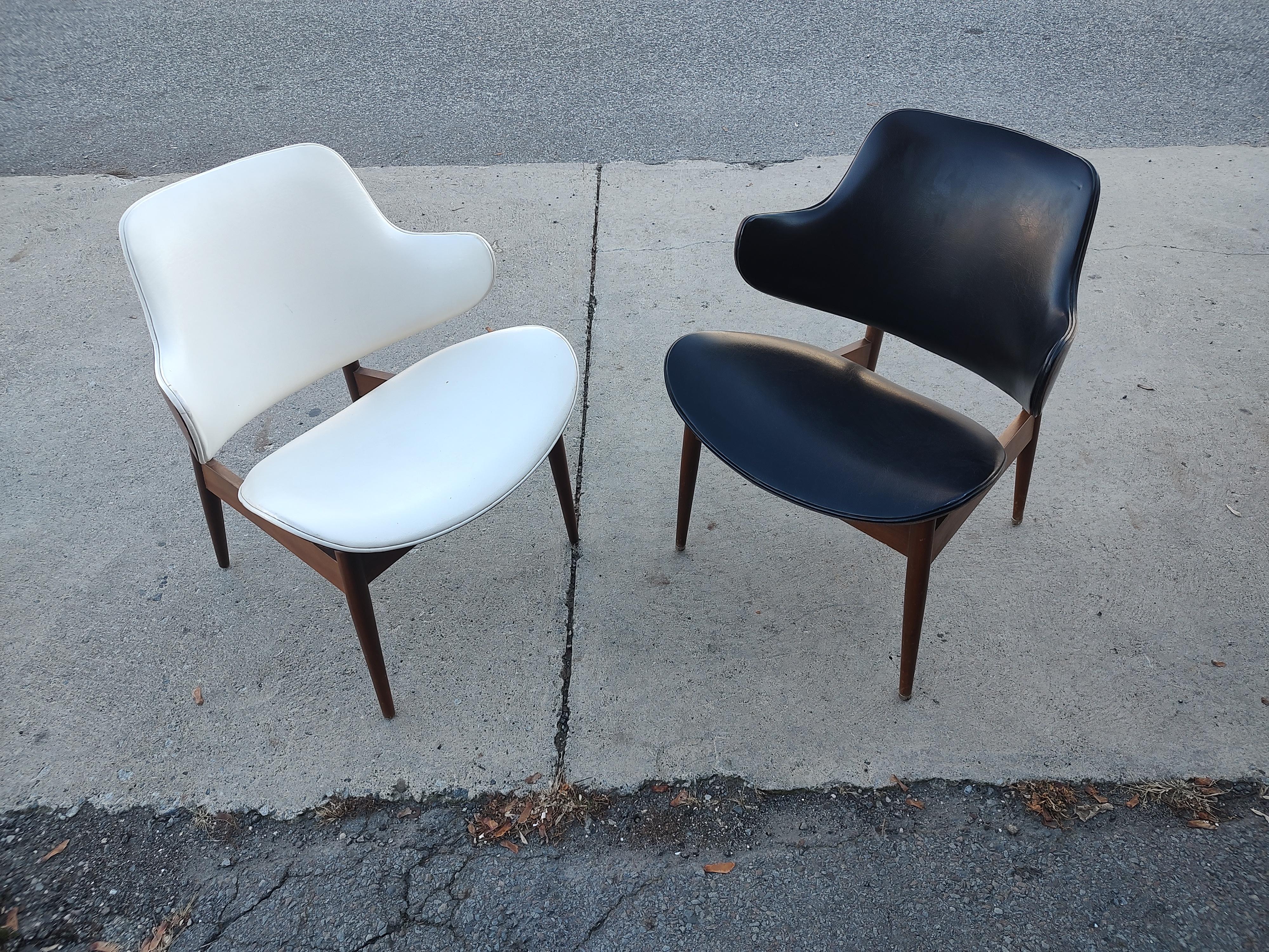 Mid Century Modern Kodawood Clam Shell Chairs by Seymour James Wiener For Sale 4